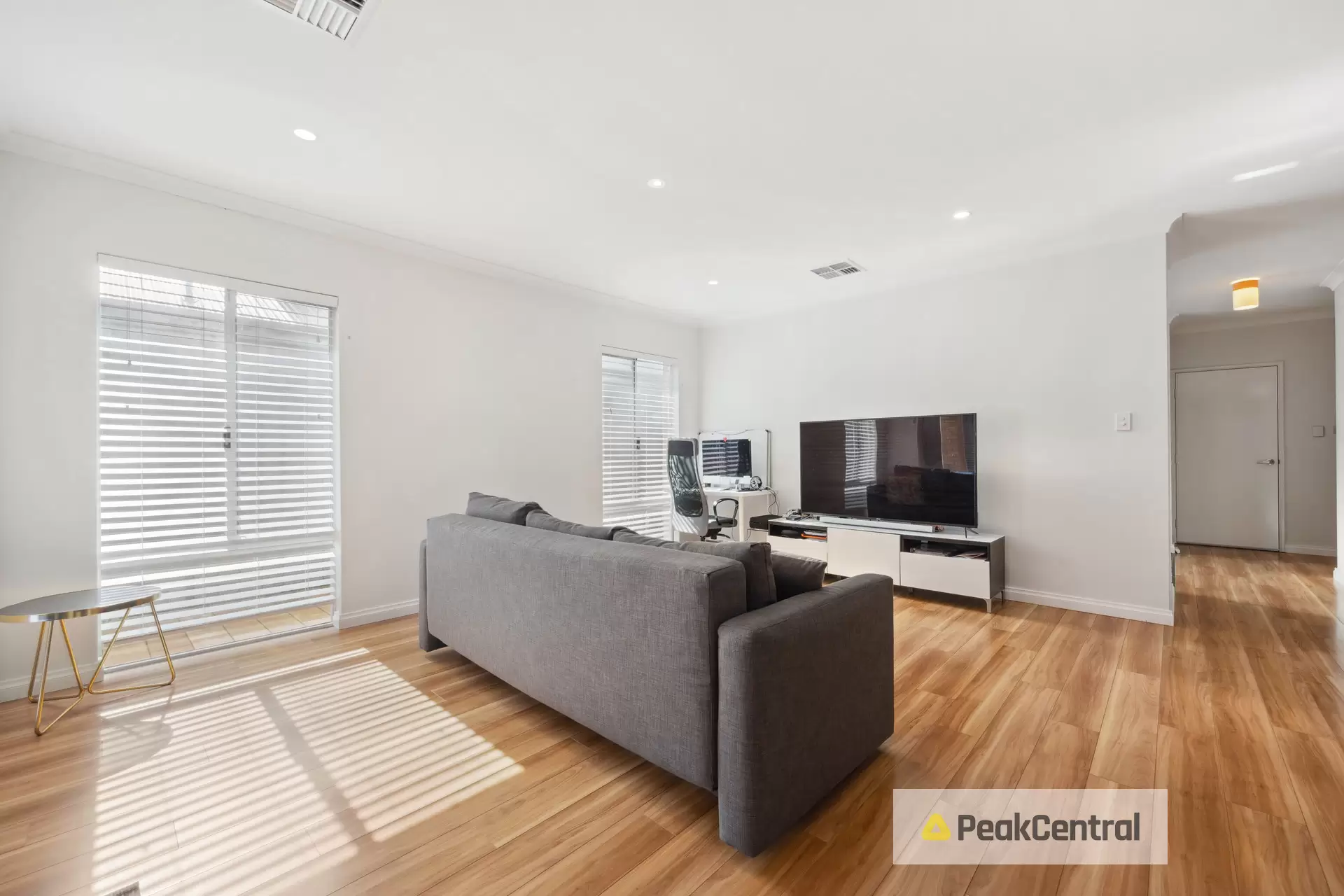 14 Bronzite Road, Treeby Sold by Peak Central Property Group - image 6
