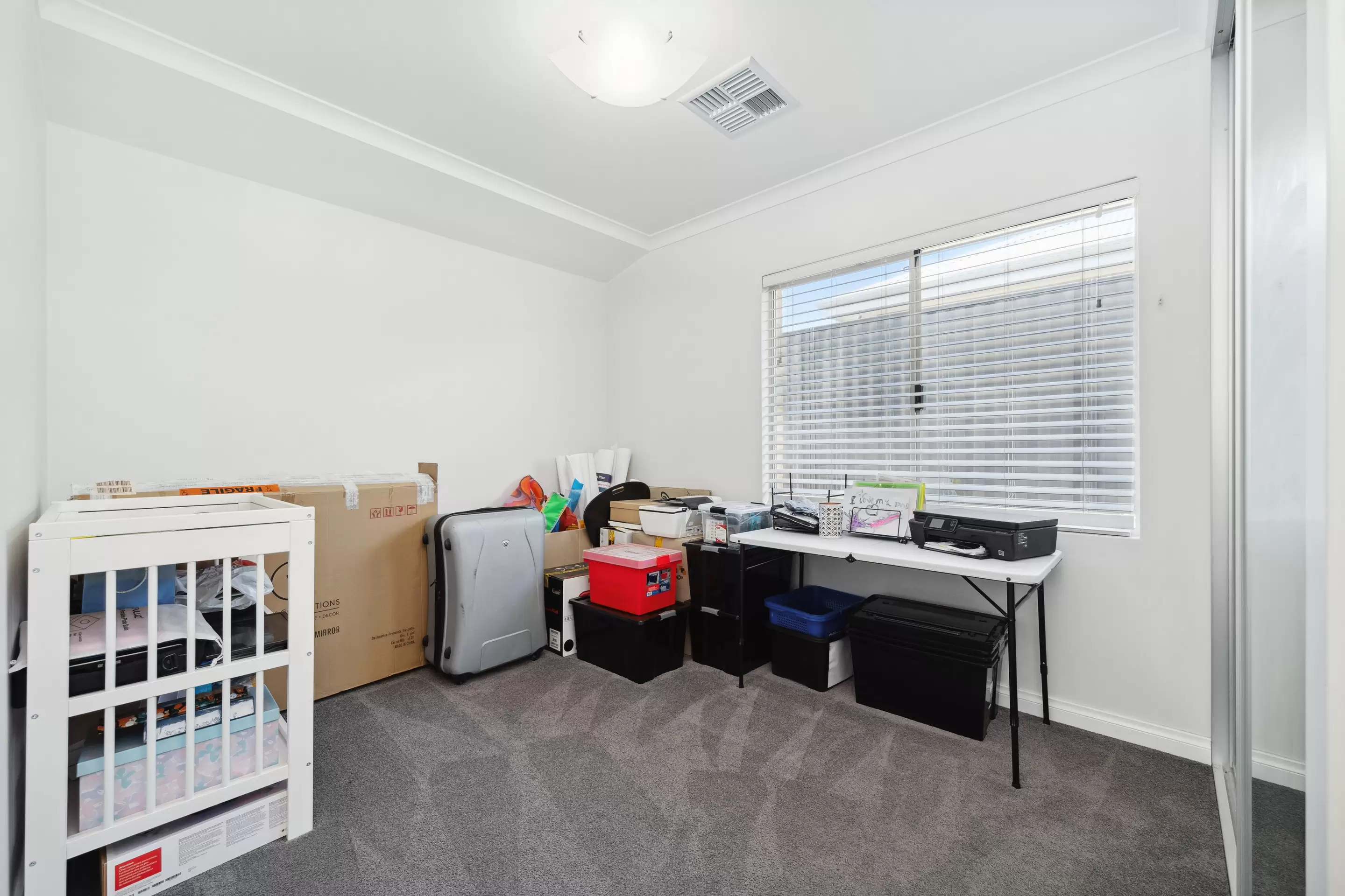 14 Bronzite Road, Treeby Sold by Peak Central Property Group - image 17