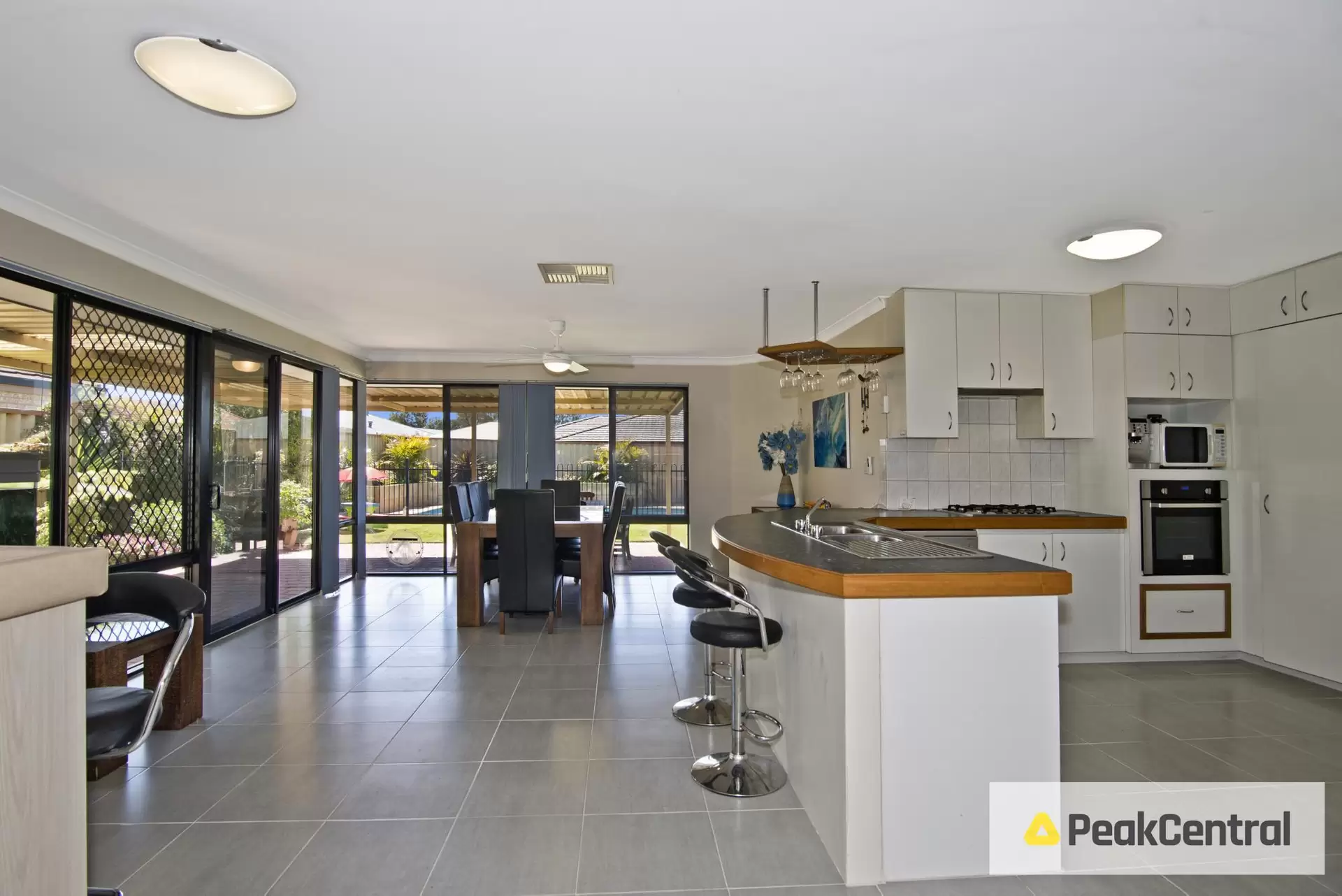 10 Morlaix Mews, Port Kennedy Sold by Peak Central Property Group - image 1