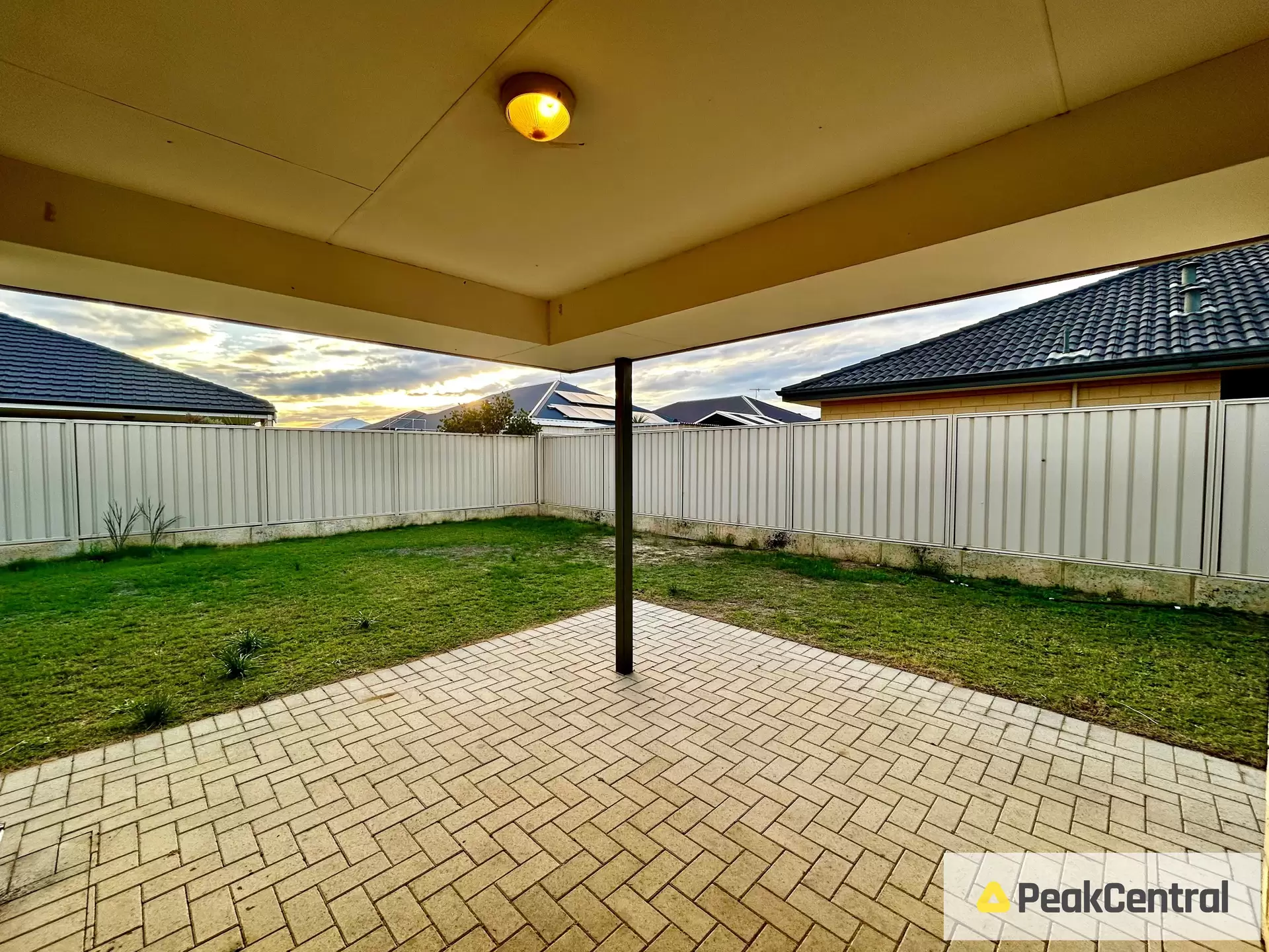 5 Lacrosse Vista, Secret Harbour Sold by Peak Central Property Group - image 1