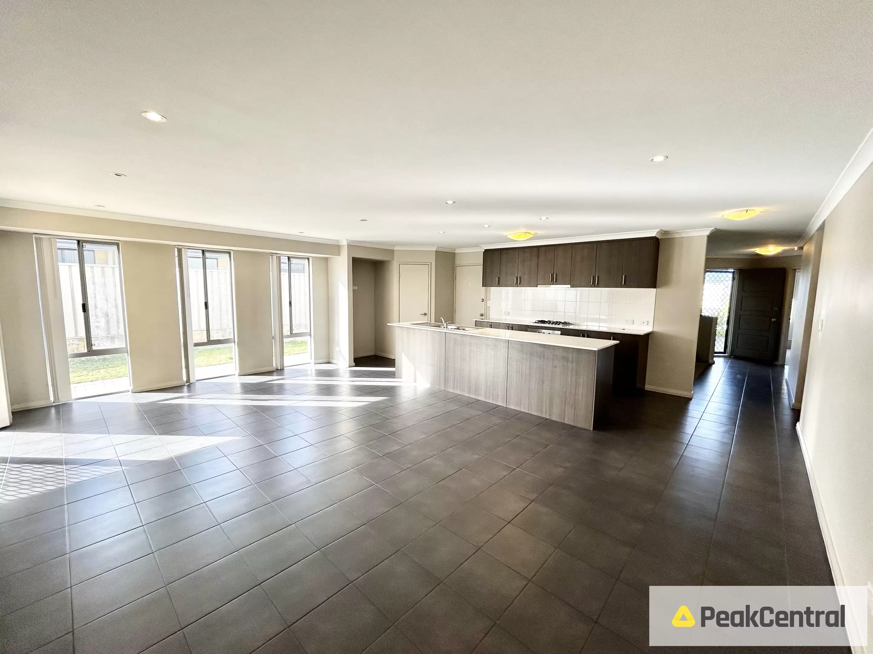 5 Lacrosse Vista, Secret Harbour Sold by Peak Central Property Group - image 4