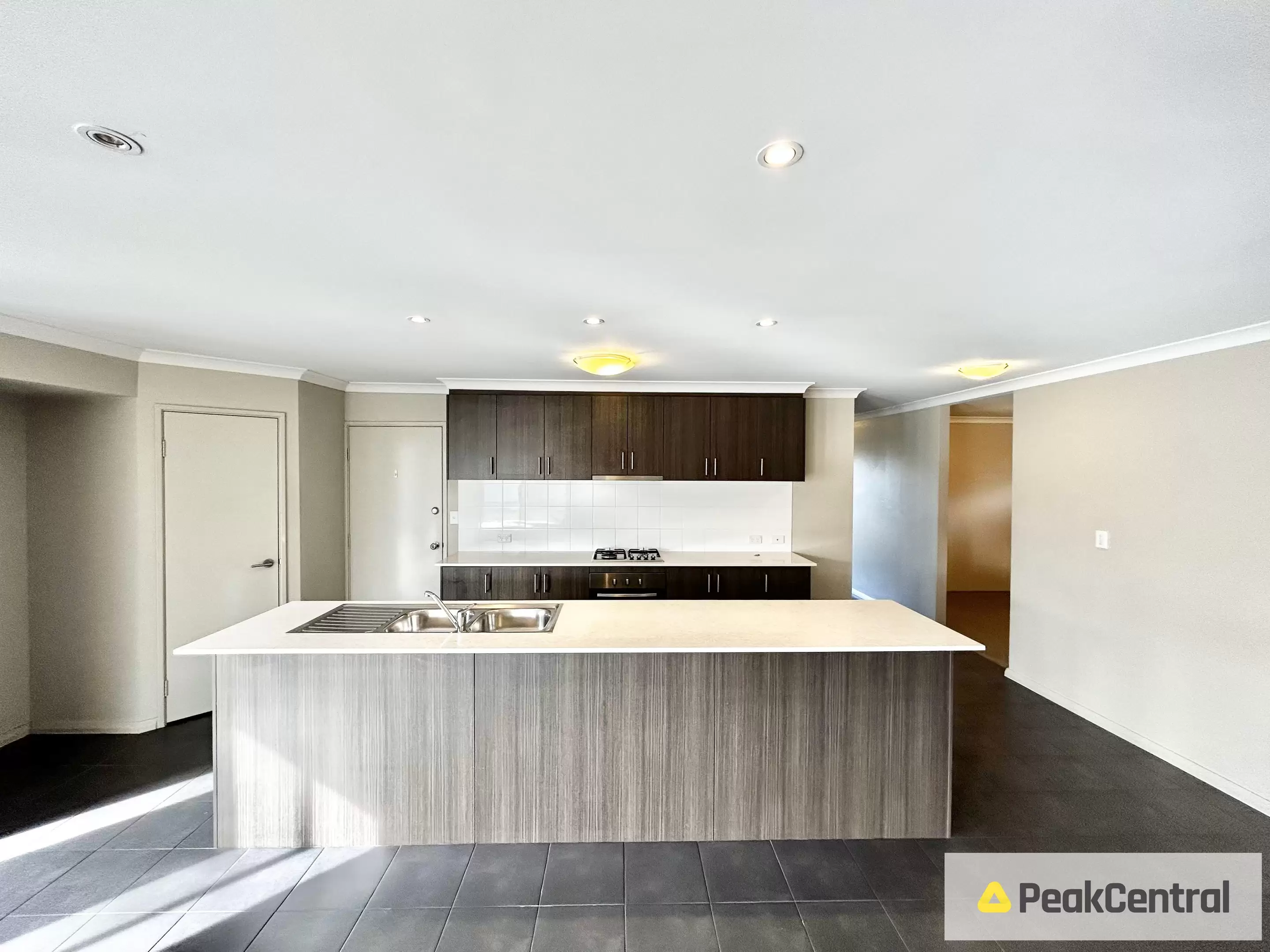 5 Lacrosse Vista, Secret Harbour Sold by Peak Central Property Group - image 3