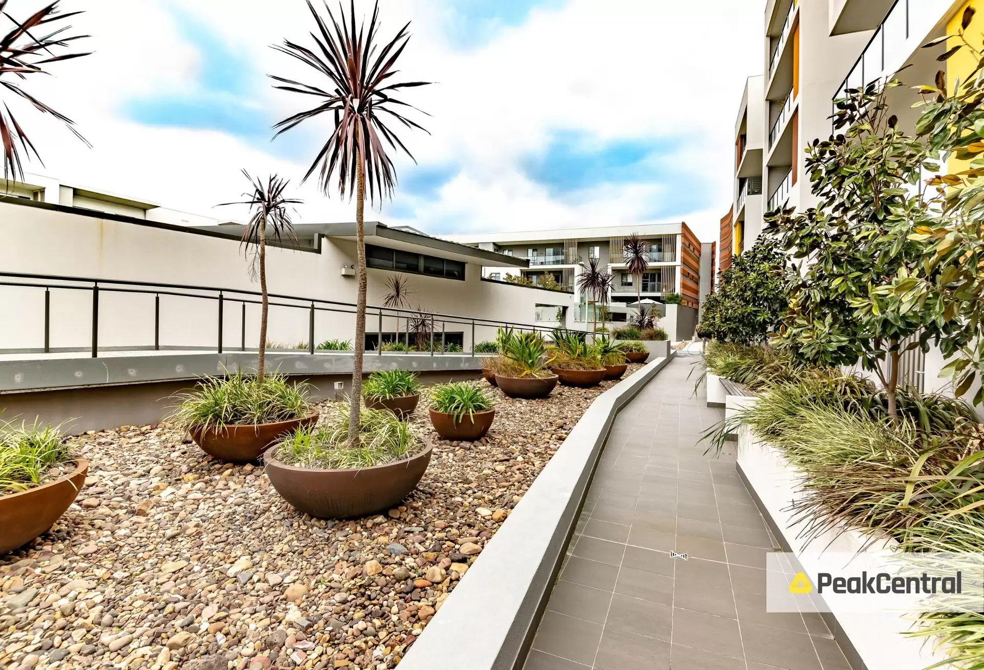 182/2 Signal Terrace, Cockburn Central Sold by Peak Central Property Group - image 1