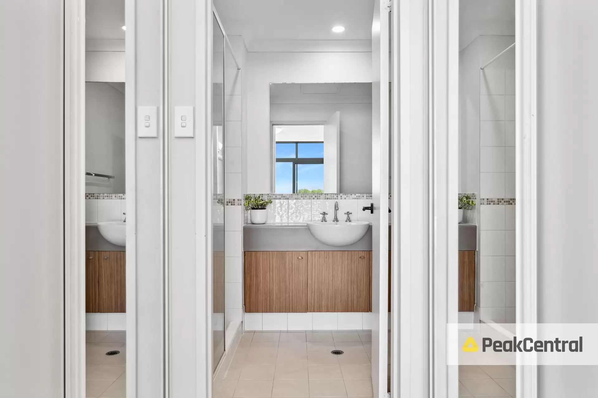 18/105 Wentworth Parade, Success Sold by Peak Central Property Group - image 6