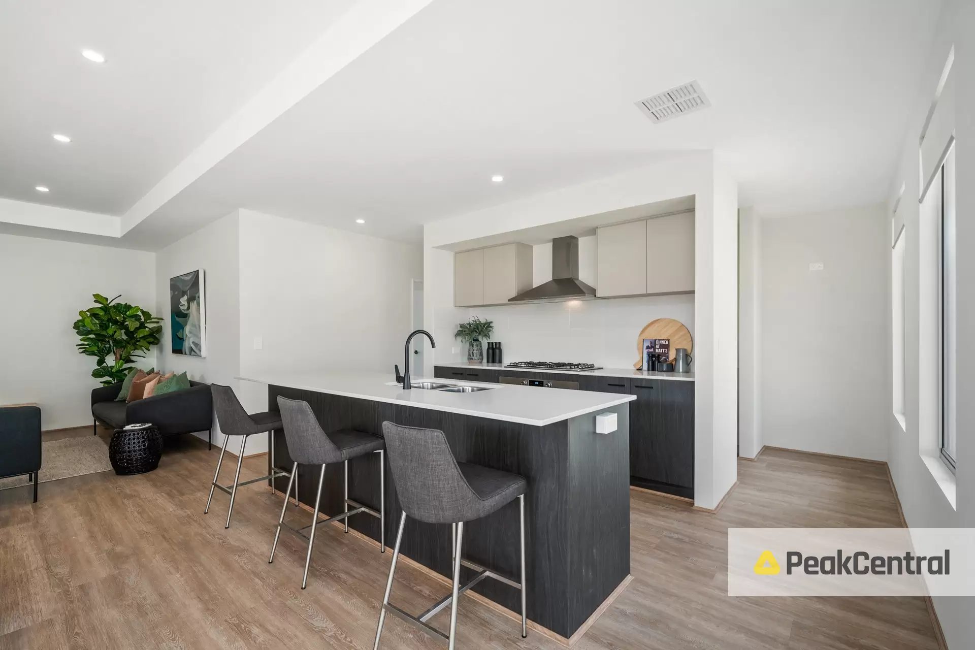 18 Raffles Way, Golden Bay Sold by Peak Central Property Group - image 16