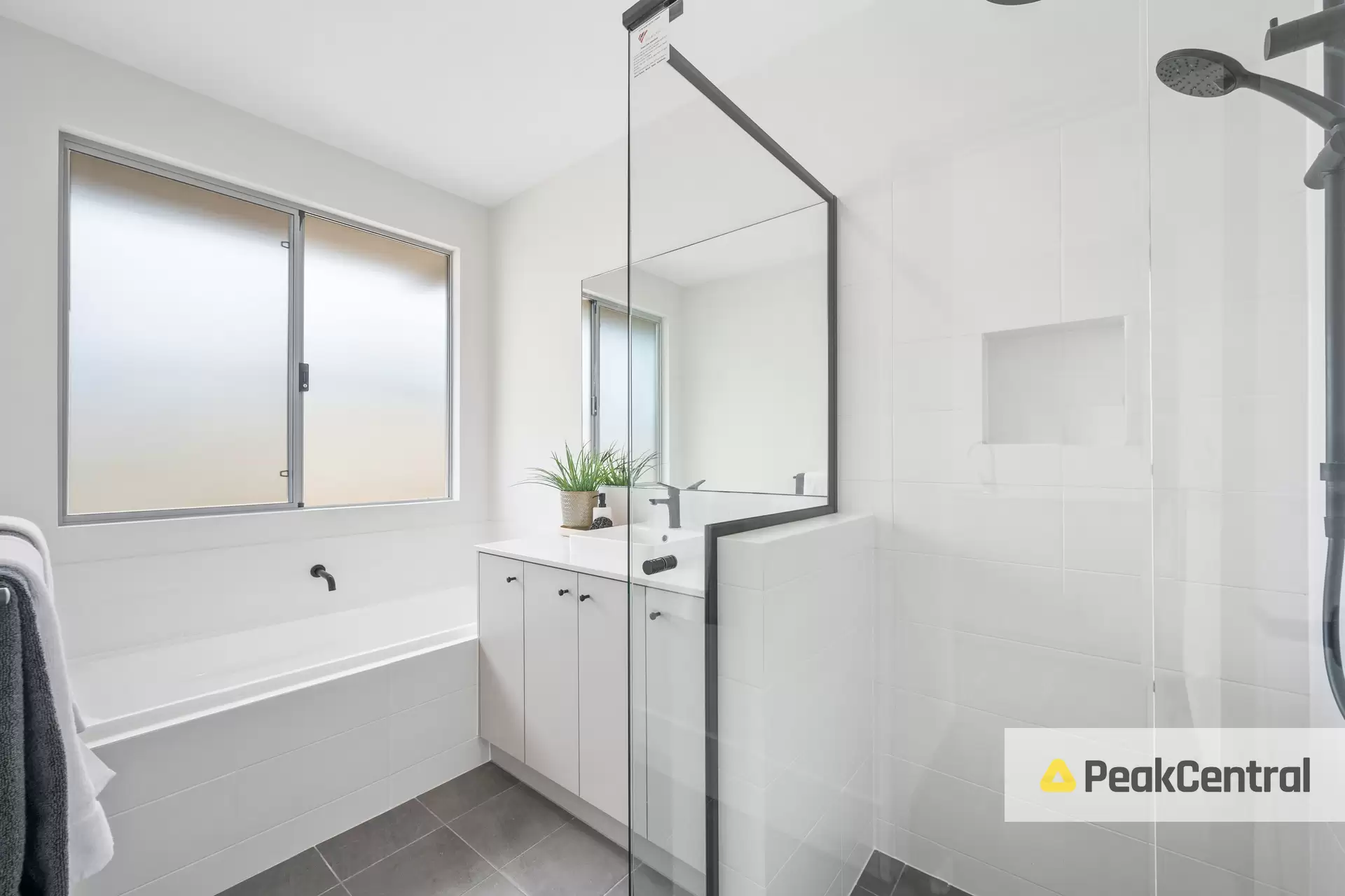 18 Raffles Way, Golden Bay Sold by Peak Central Property Group - image 29