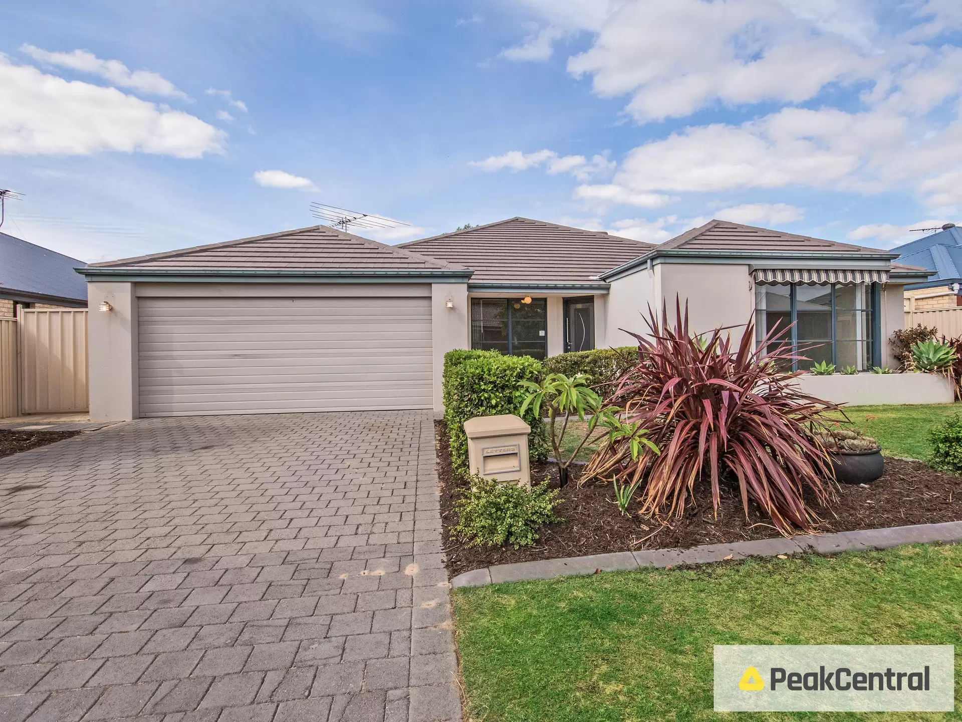 7 Lucky Bay Road, Secret Harbour Sold by Peak Central Property Group - image 1