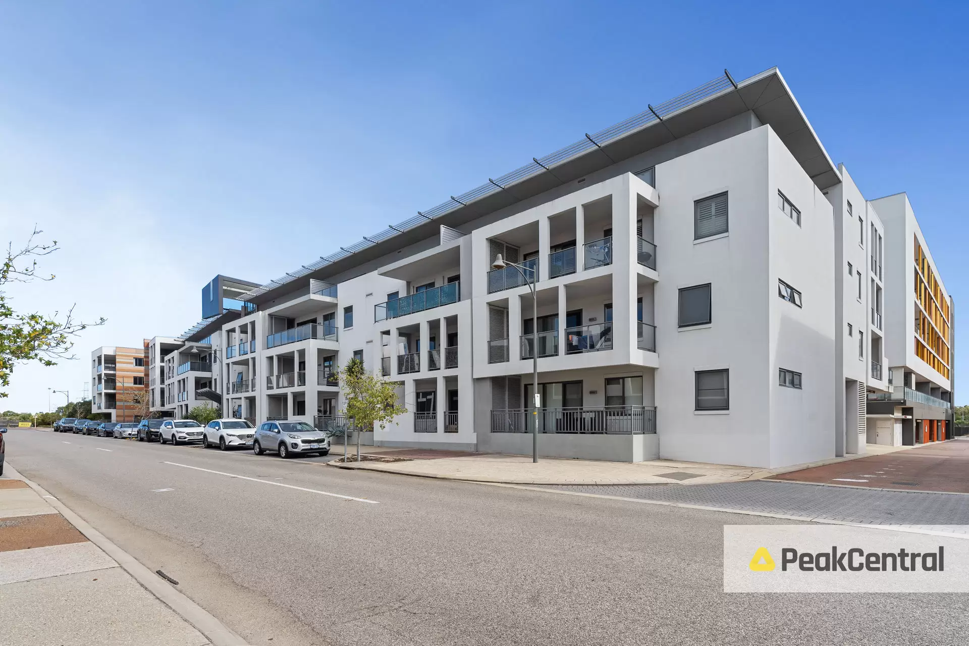 18/1 Stockton Bend, Cockburn Central Sold by Peak Central Property Group - image 1