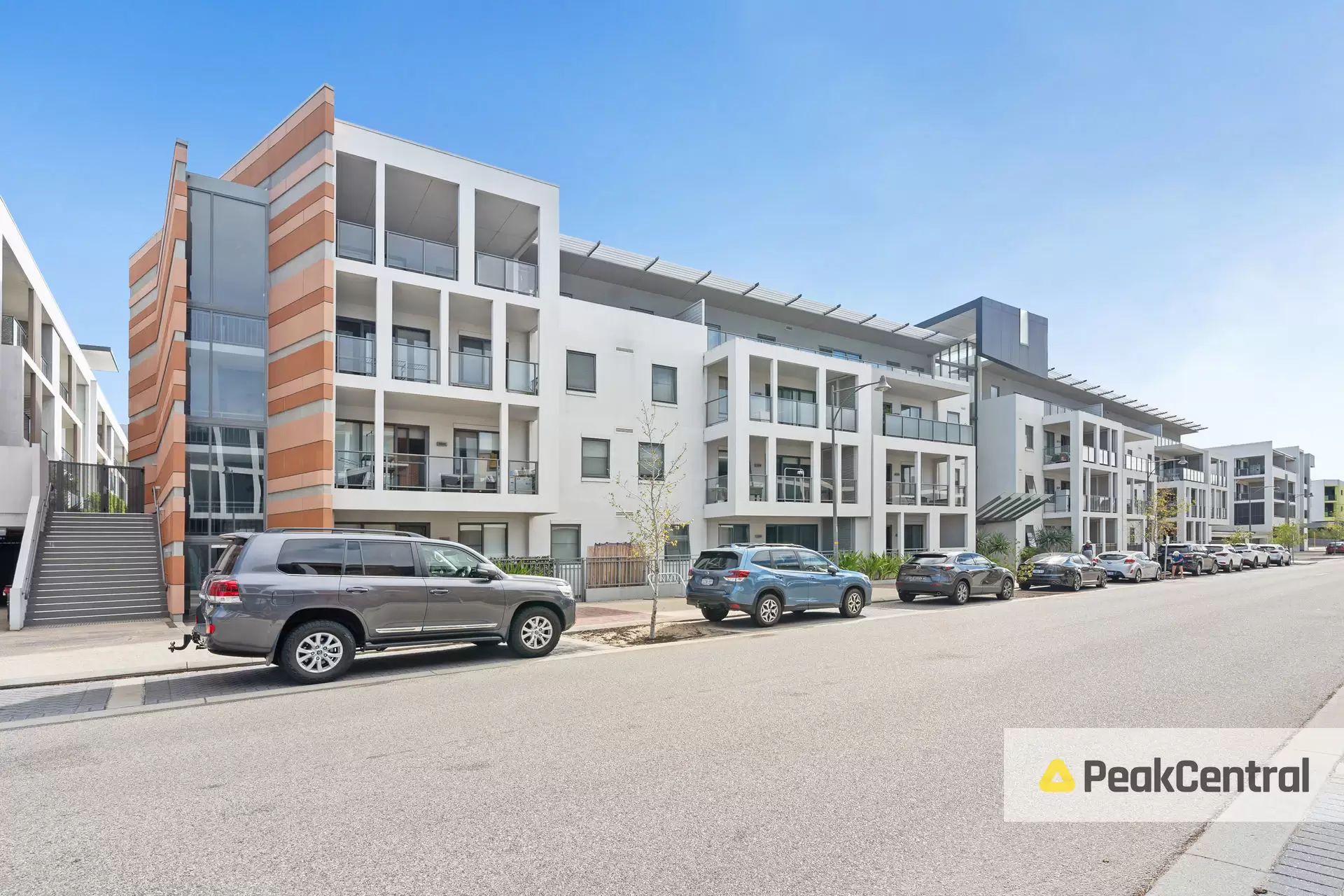 18/1 Stockton Bend, Cockburn Central Sold by Peak Central Property Group - image 2