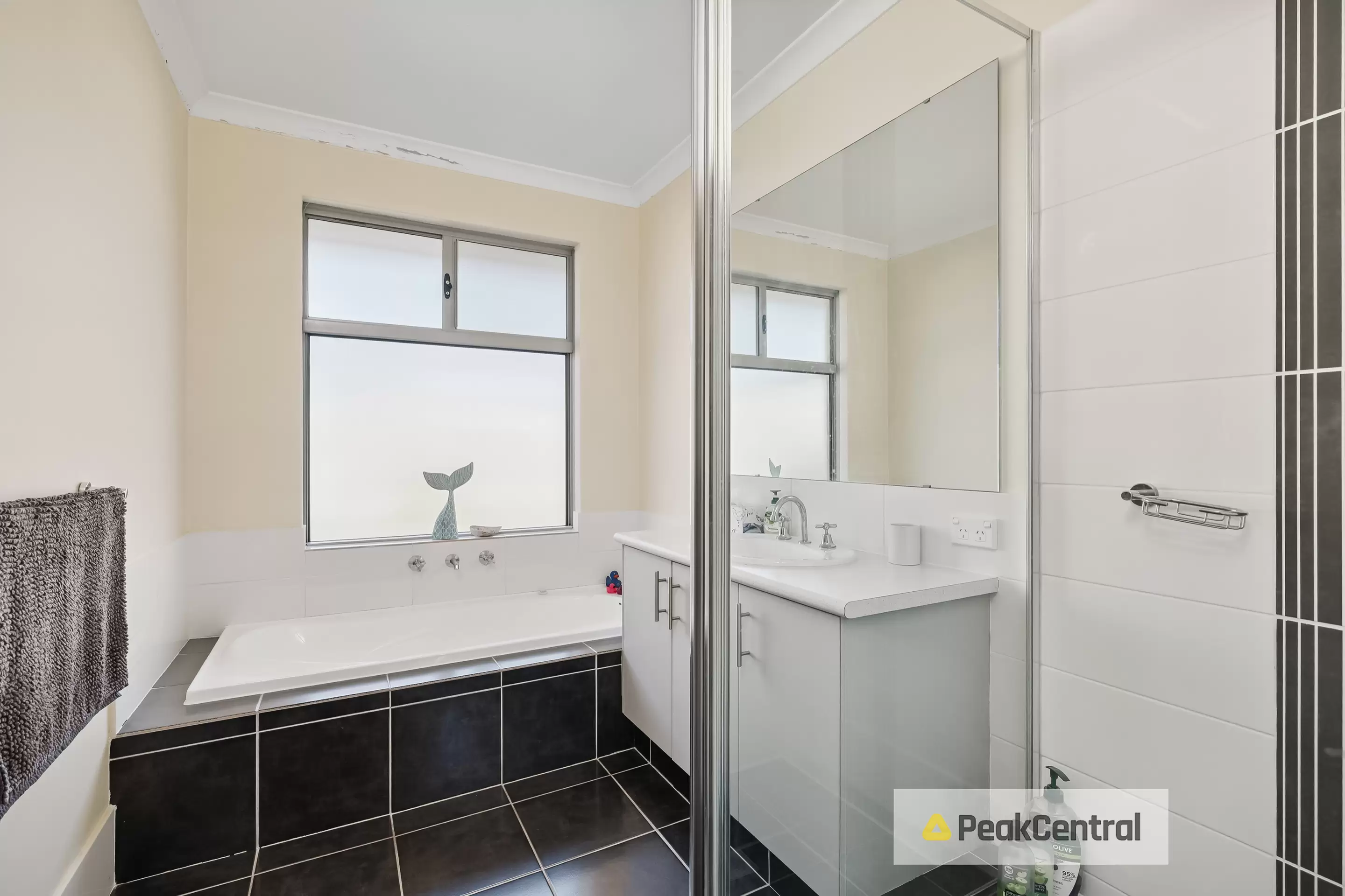 10 Hermitage View, Secret Harbour Sold by Peak Central Property Group - image 13