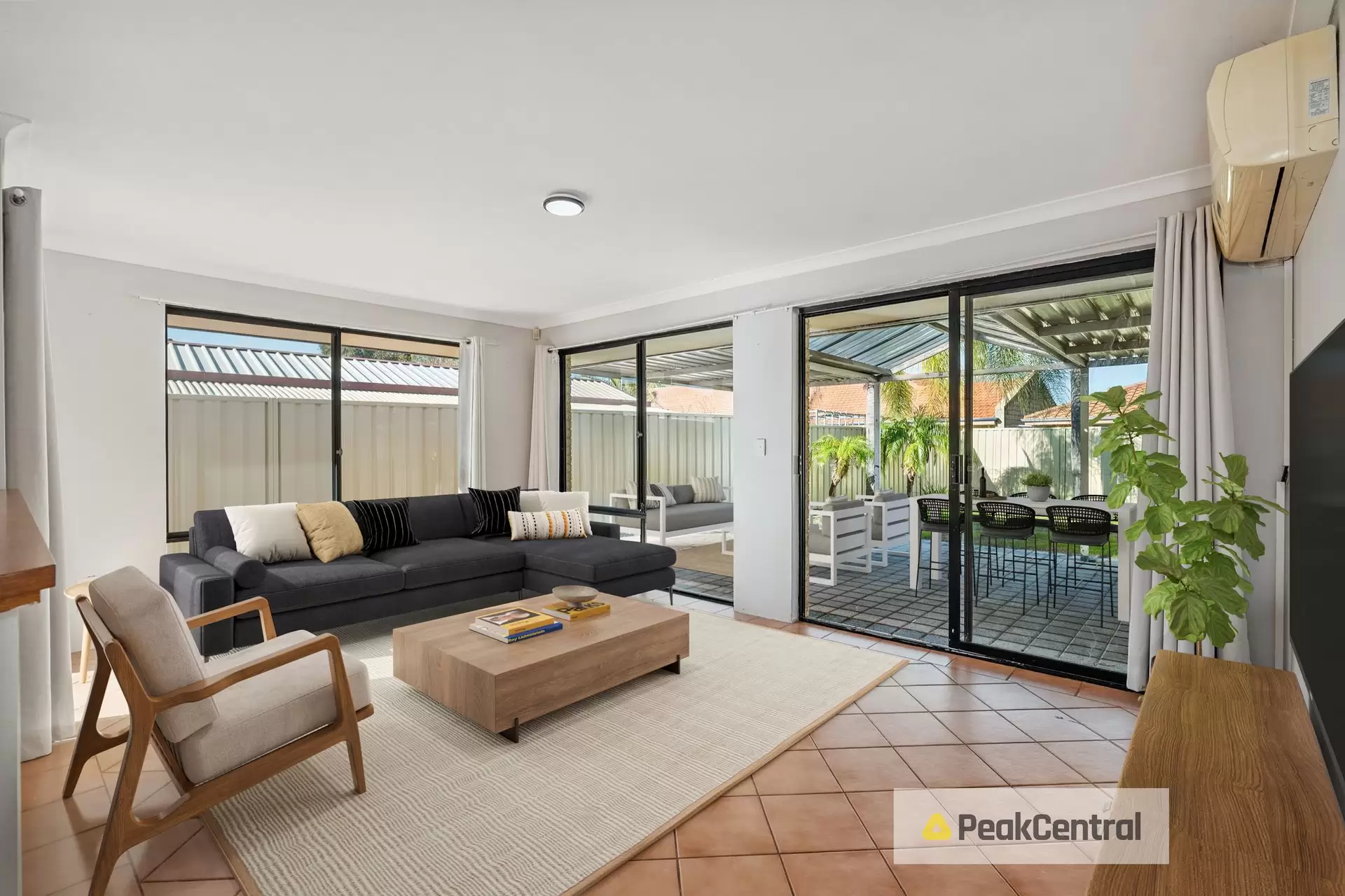 9 Flores Place, Waikiki Sold by Peak Central Property Group - image 5