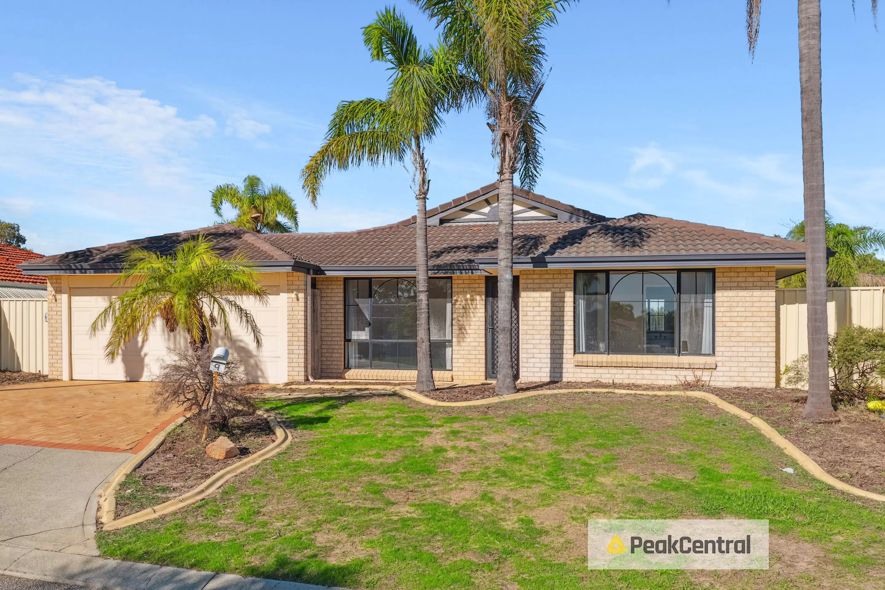 9 Flores Place, Waikiki Sold by Peak Central Property Group - image 1