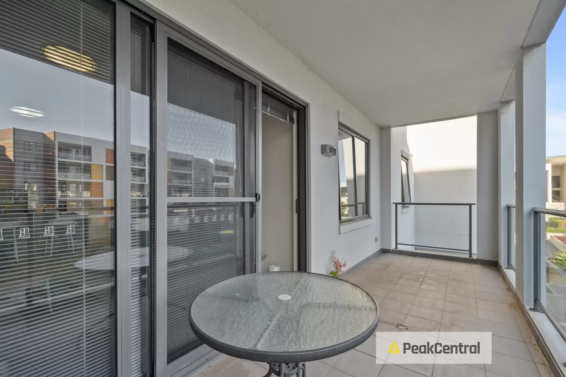 30/1 Stockton Bend, Cockburn Central Sold by Peak Central Property Group - image 1