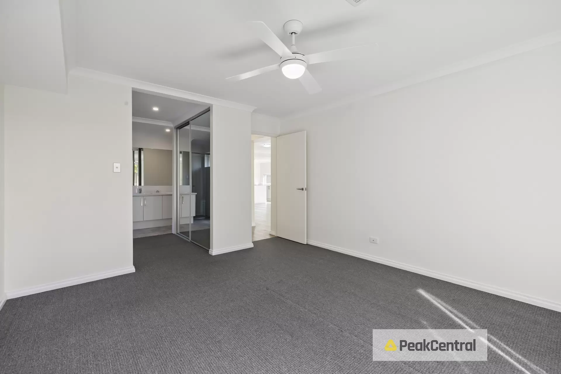 30 Wintergreen Crescent, Treeby Sold by Peak Central Property Group - image 1