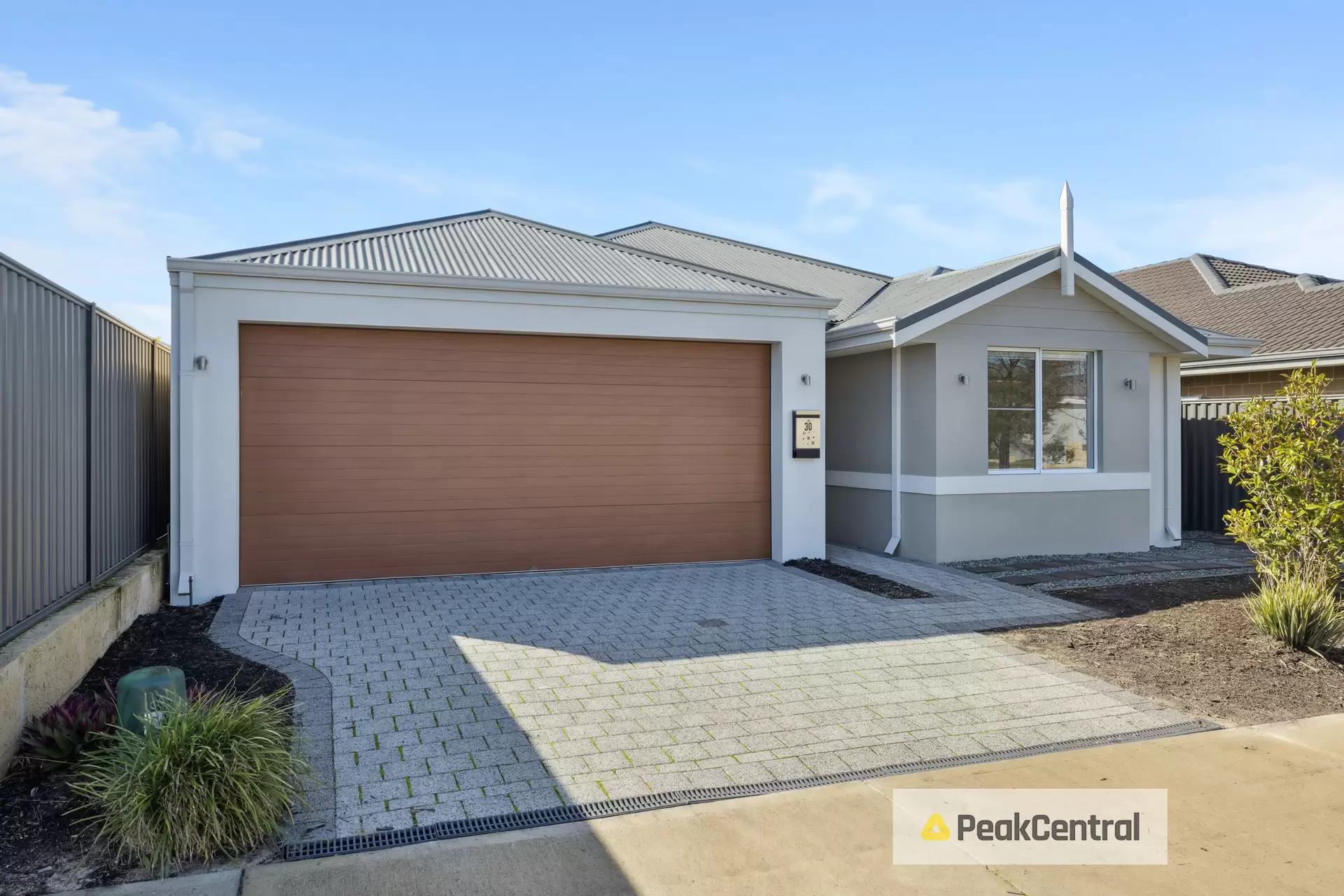 30 Wintergreen Crescent, Treeby Sold by Peak Central Property Group - image 1