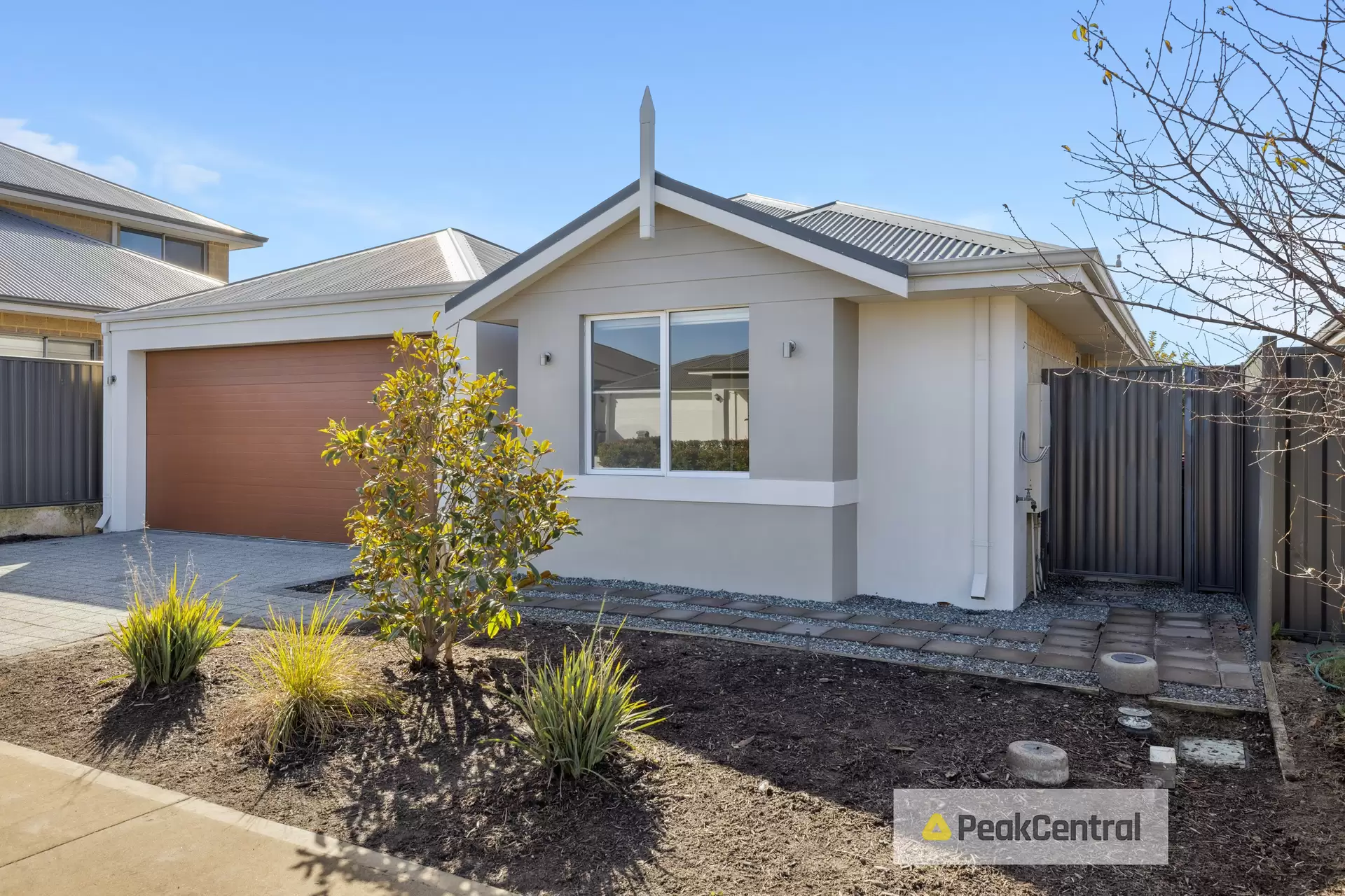 30 Wintergreen Crescent, Treeby Sold by Peak Central Property Group - image 1