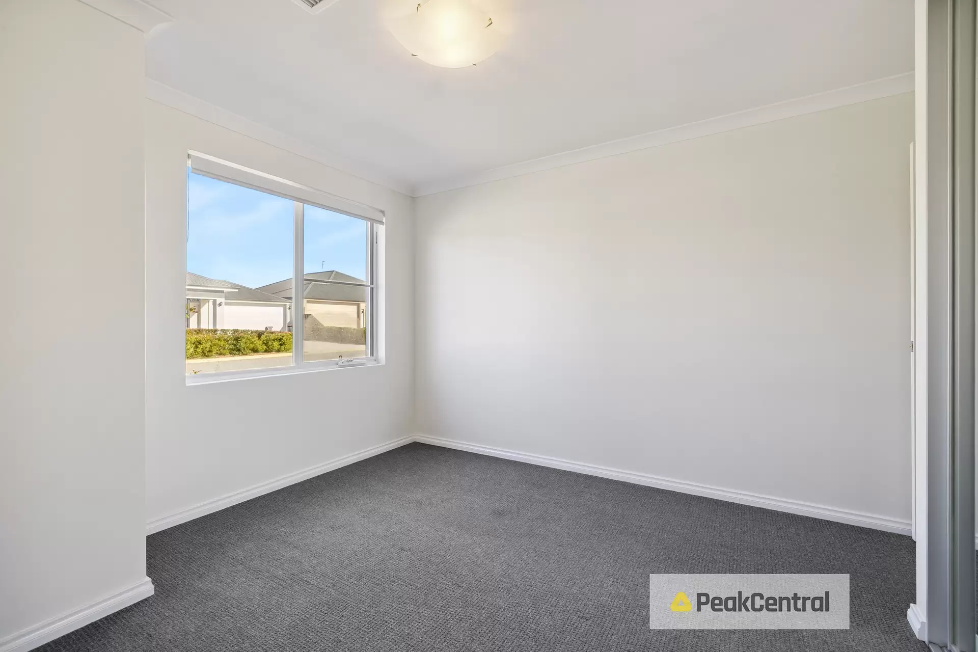 30 Wintergreen Crescent, Treeby Sold by Peak Central Property Group - image 1