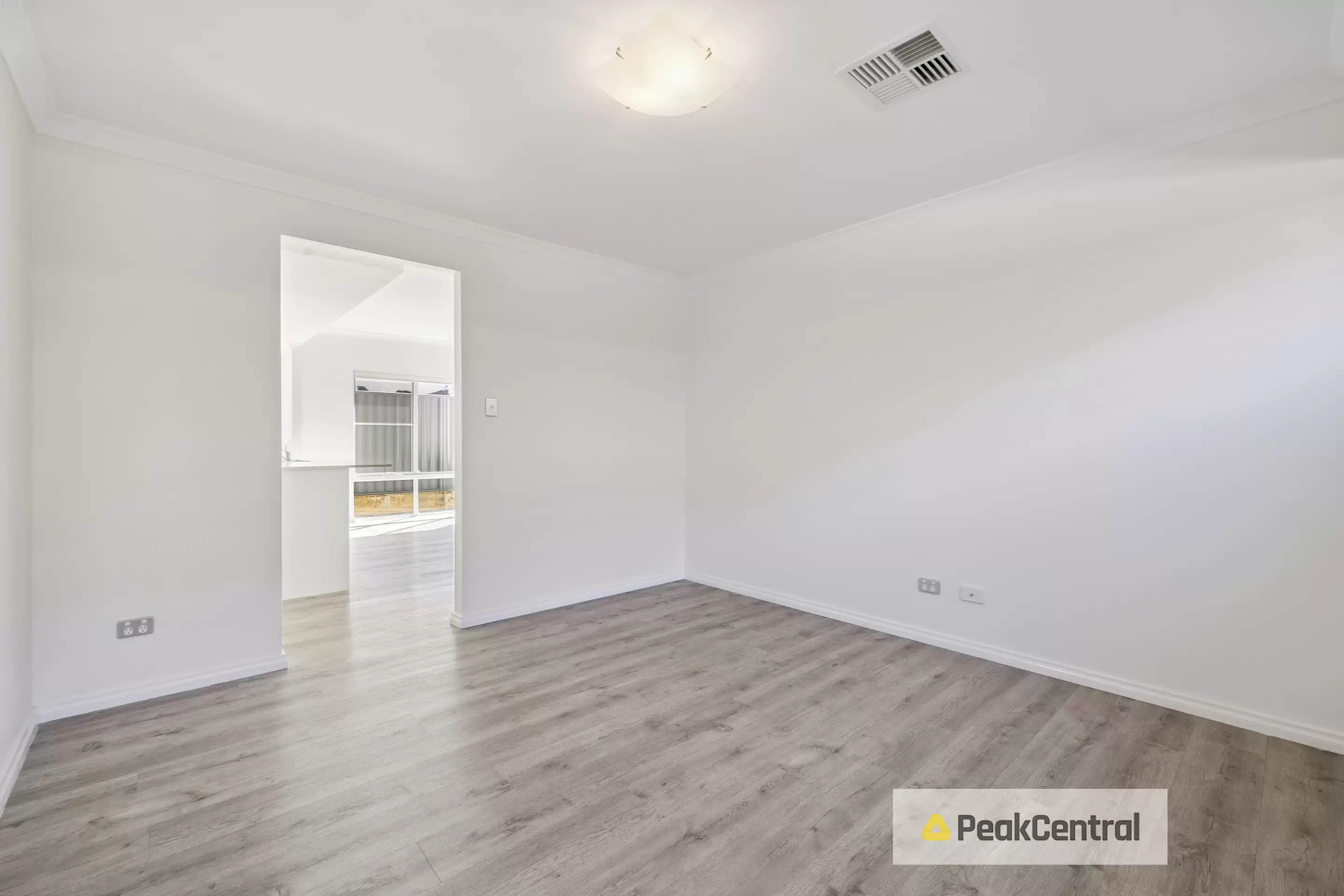 30 Wintergreen Crescent, Treeby Sold by Peak Central Property Group - image 7