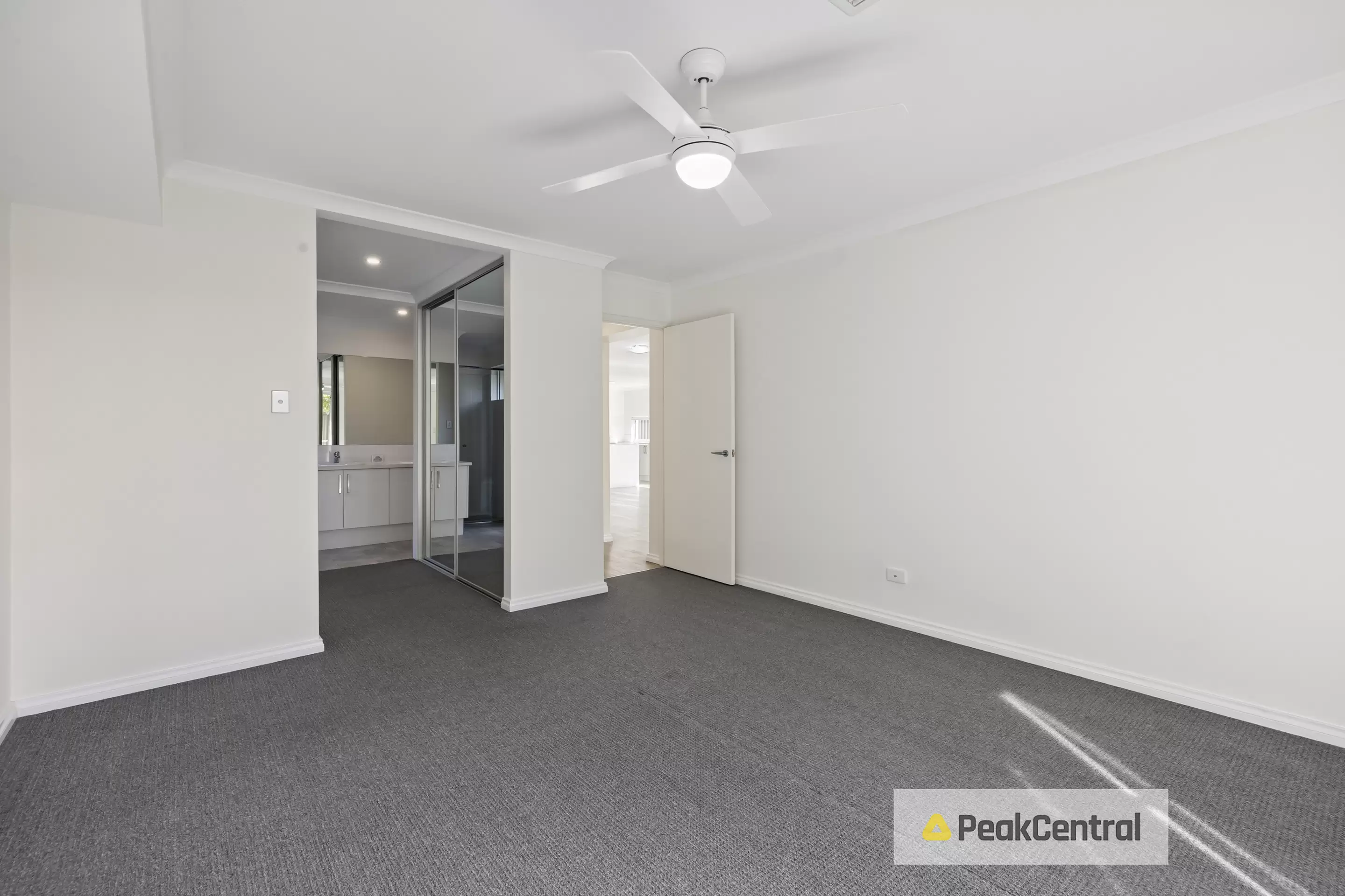 30 Wintergreen Crescent, Treeby Sold by Peak Central Property Group - image 11