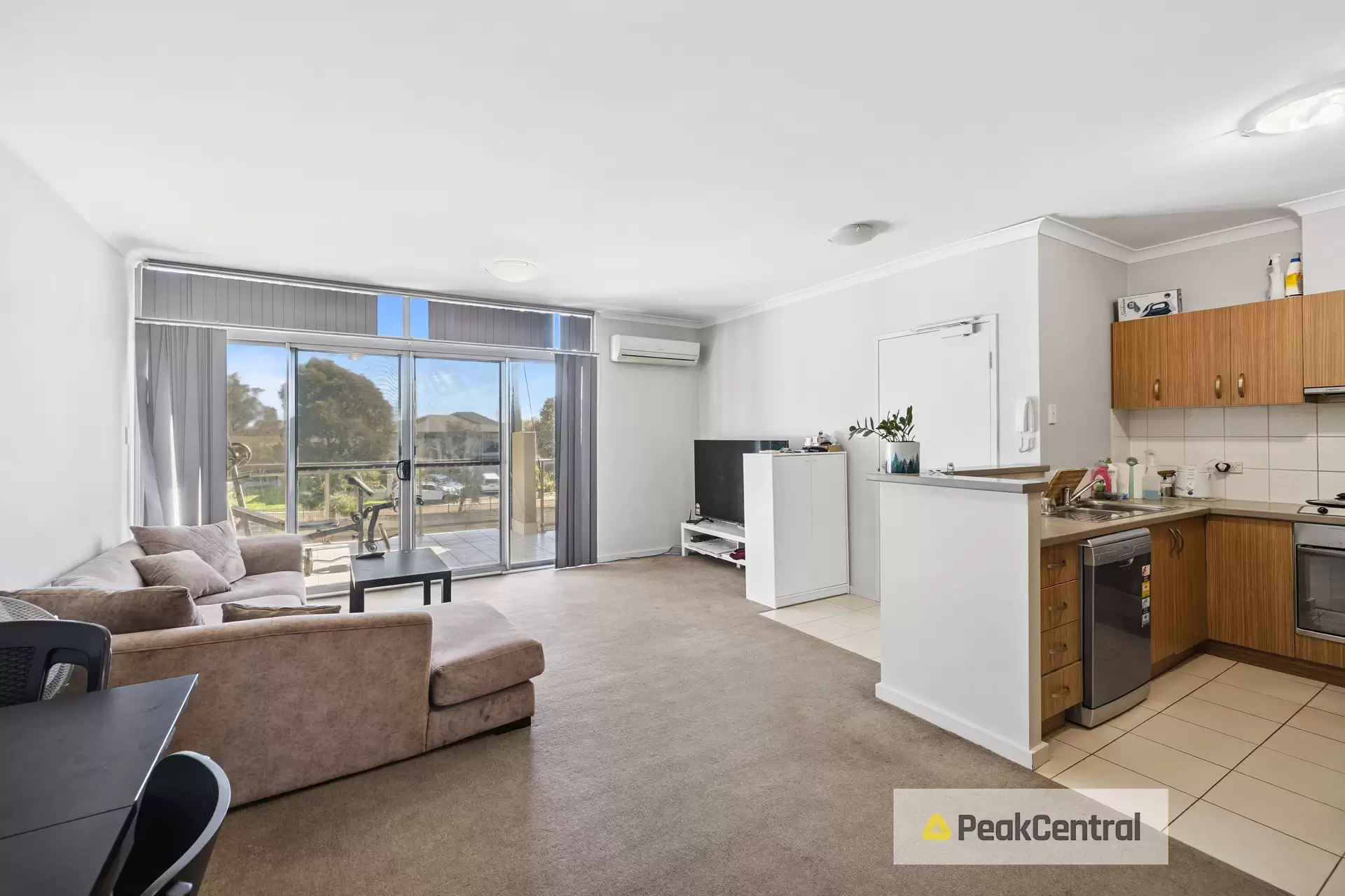 24/105 Wentworth Parade, Success Sold by Peak Central Property Group - image 1