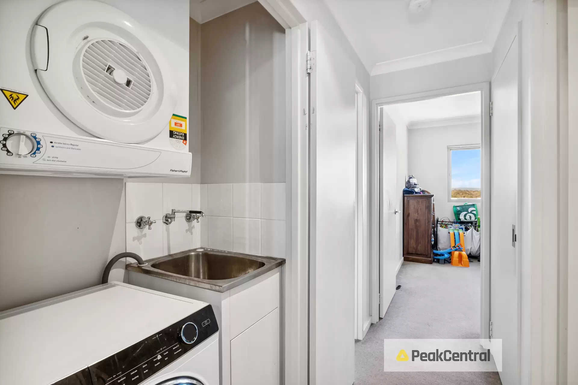 24/105 Wentworth Parade, Success Sold by Peak Central Property Group - image 1