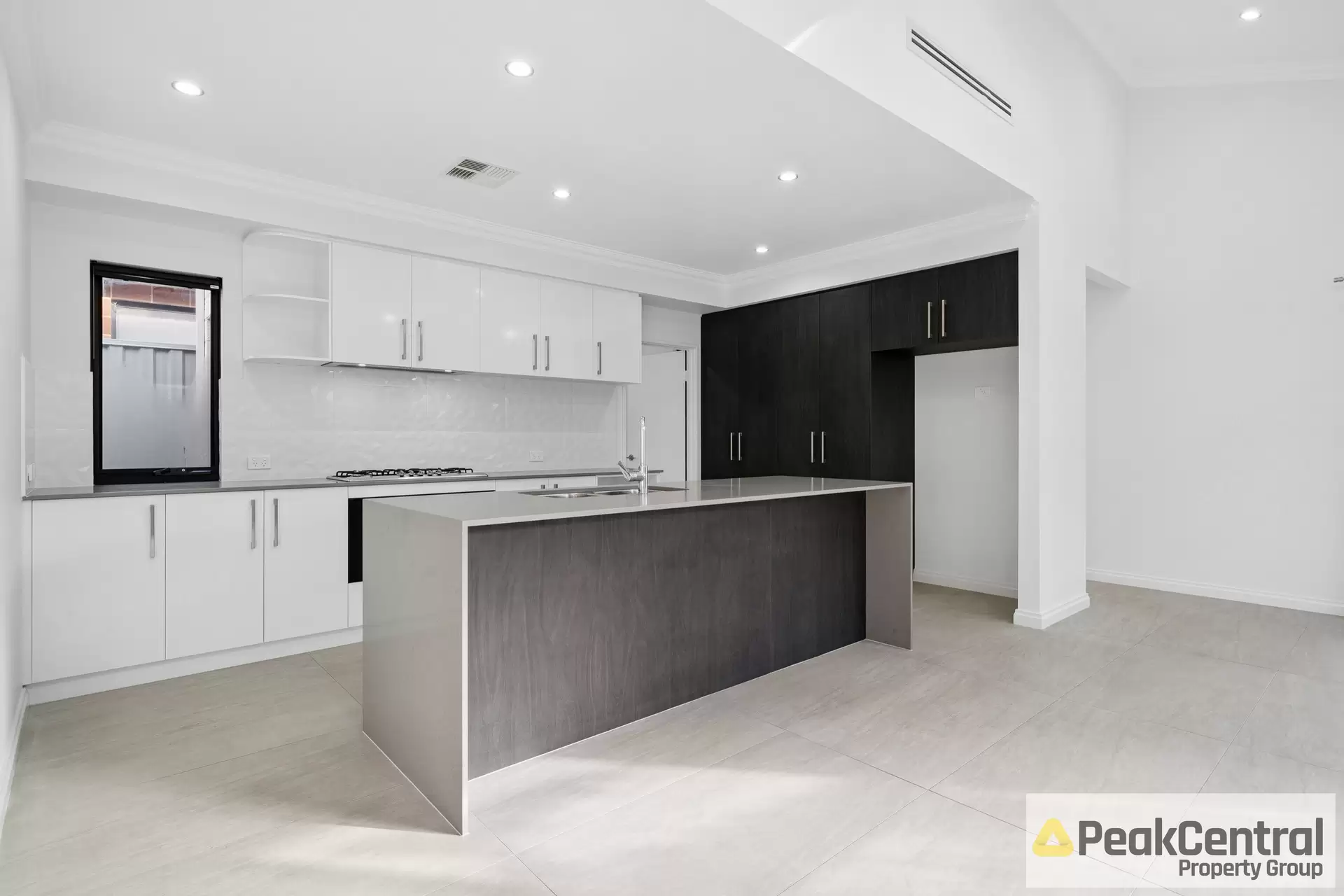 9 Baxteri Way, Hammond Park Leased by Peak Central Property Group - image 1