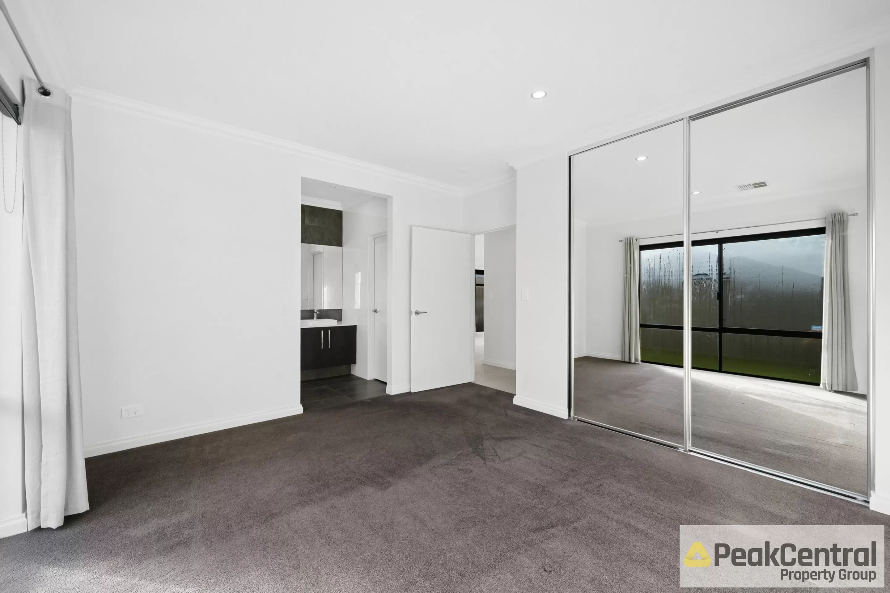 9 Baxteri Way, Hammond Park Leased by Peak Central Property Group - image 11