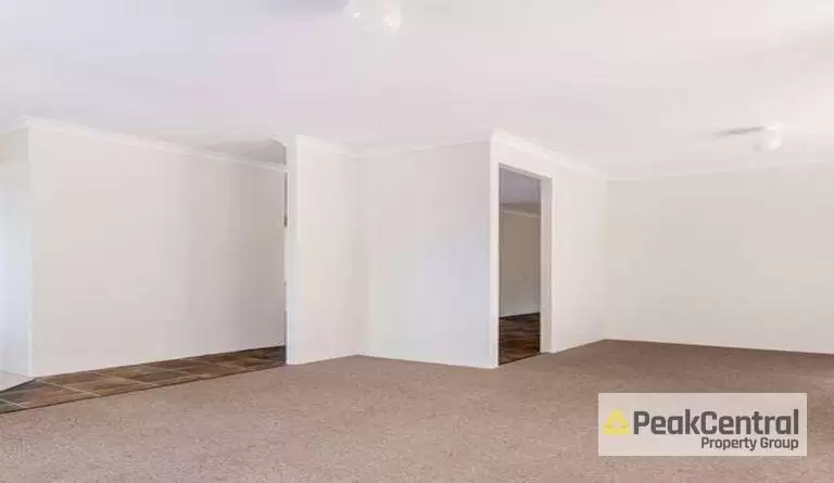 4 Azure Lane, Warnbro Sold by Peak Central Property Group - image 11