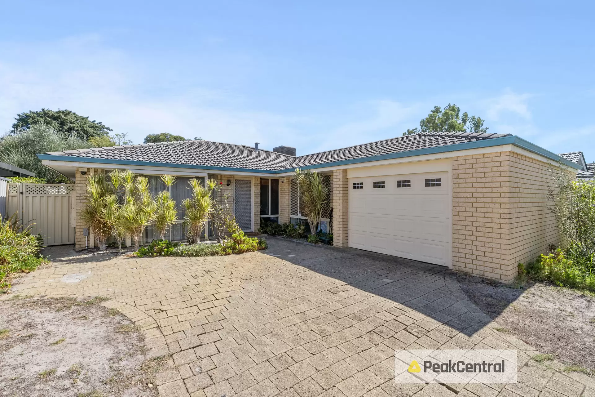 13 Stuart Court, Bateman Sold by Peak Central Property Group - image 1