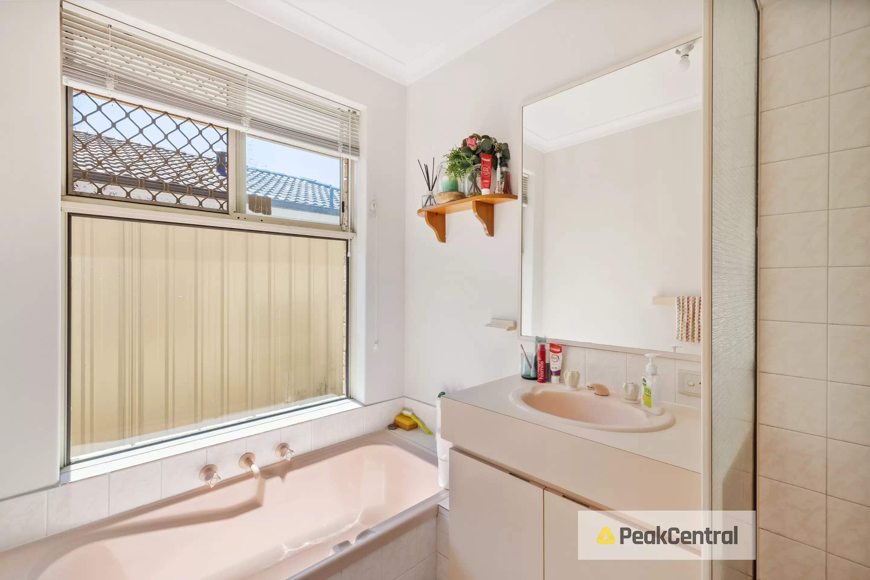 13 Stuart Court, Bateman Sold by Peak Central Property Group - image 16