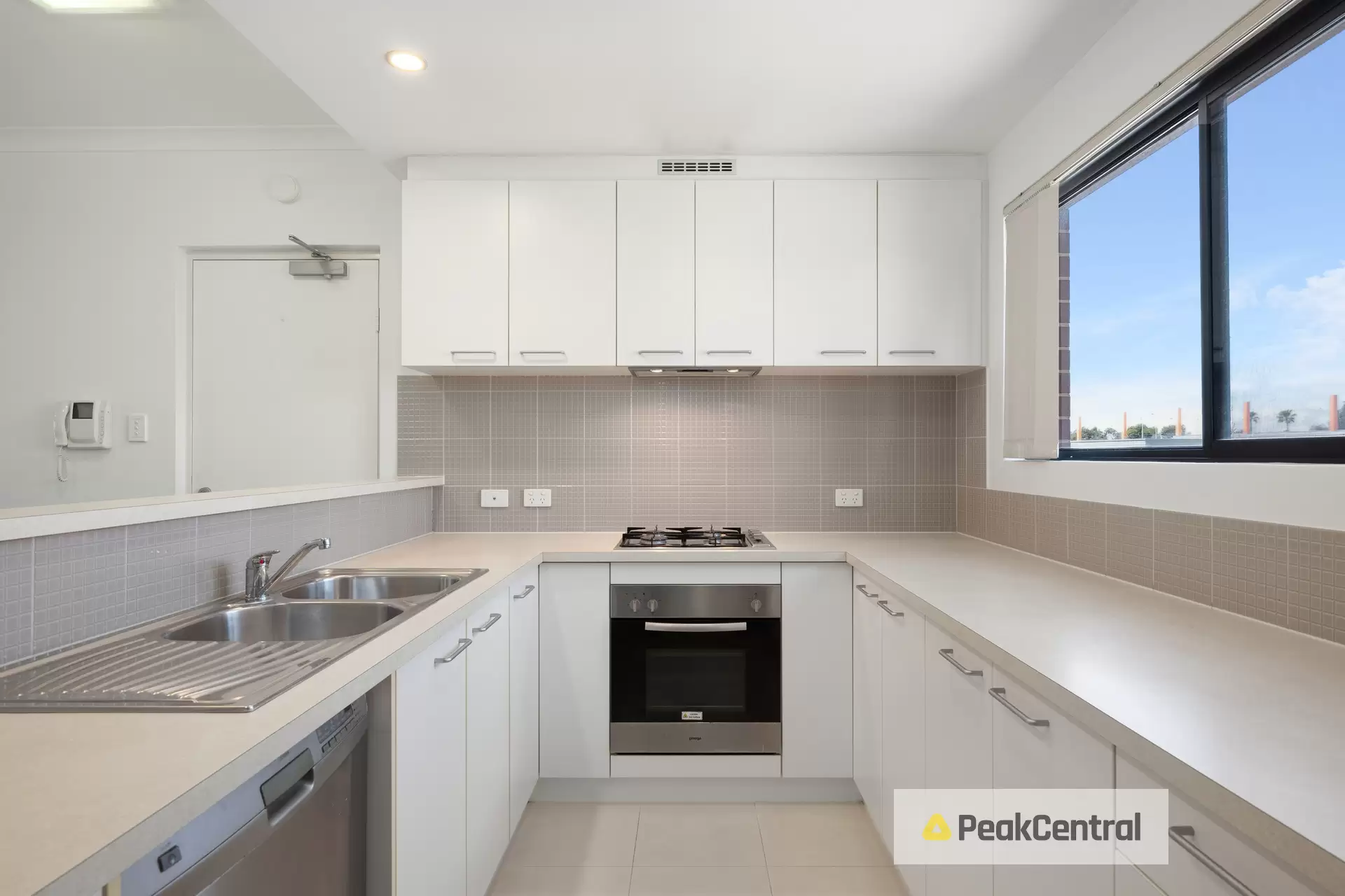 50/2 Stockton Bend, Cockburn Central Sold by Peak Central Property Group - image 6