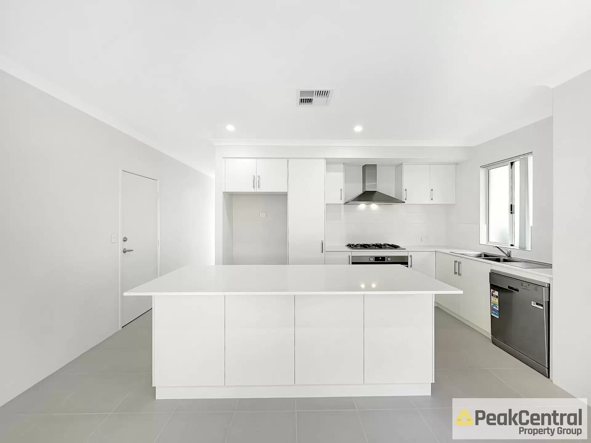 27 Siesta Way, Madora Bay Leased by Peak Central Property Group - image 1