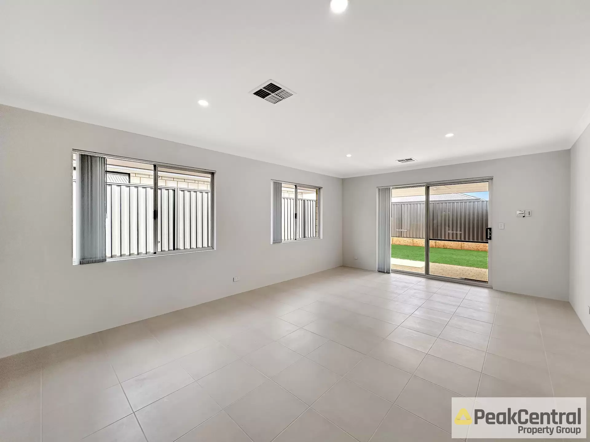 27 Siesta Way, Madora Bay Leased by Peak Central Property Group - image 1