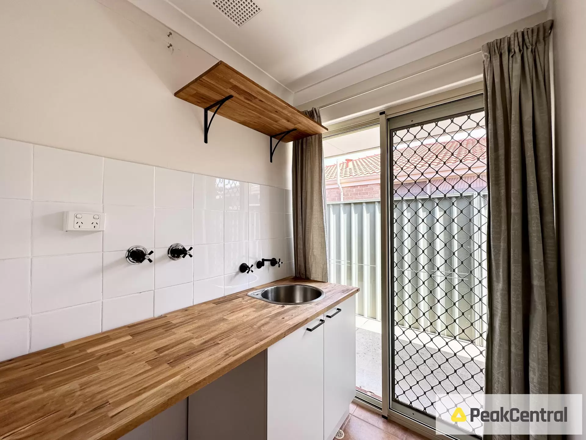 23 Jerrat Mews, Atwell Leased by Peak Central Property Group - image 1