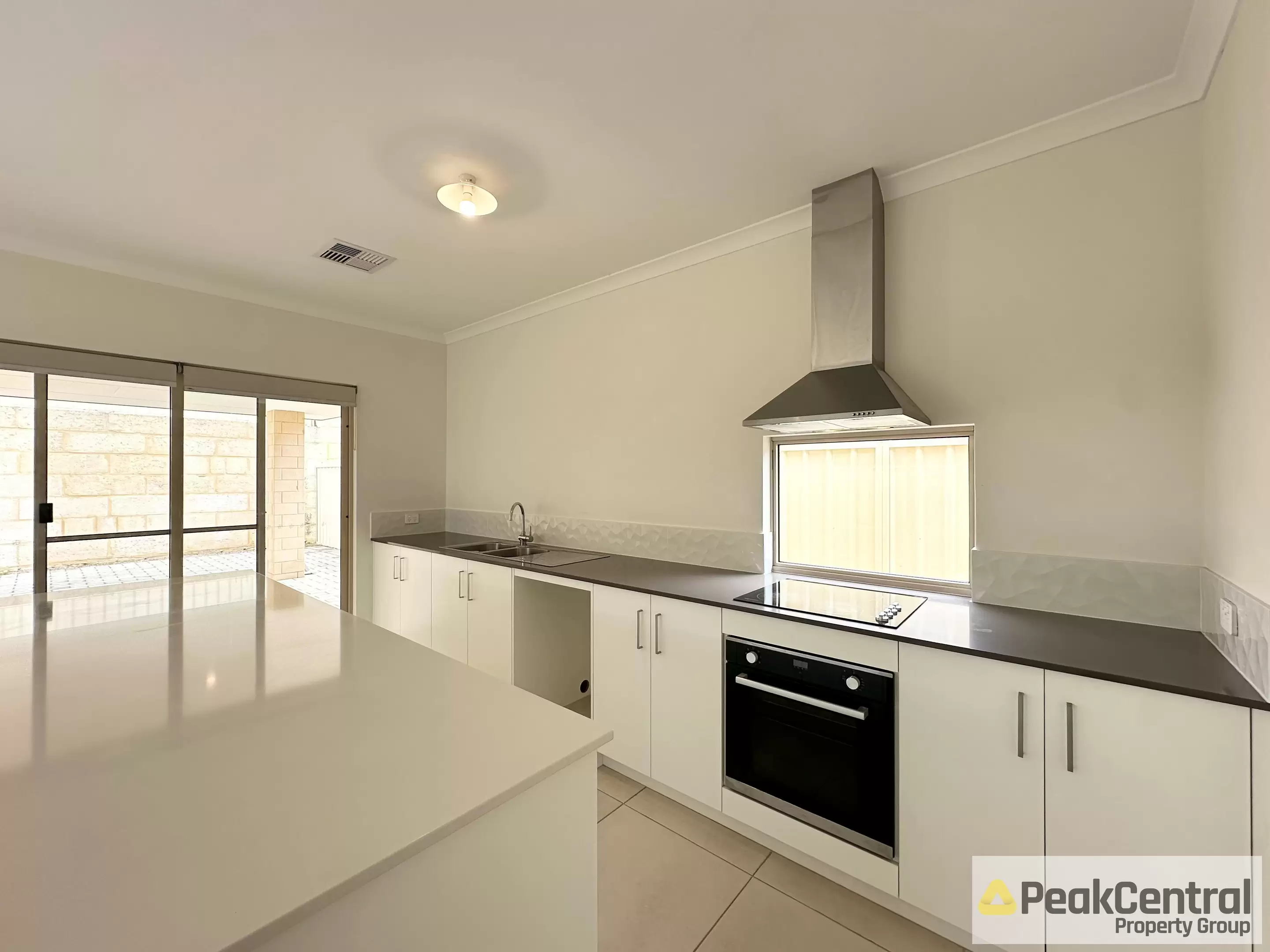 28 Bondi Way, Aubin Grove Leased by Peak Central Property Group - image 2