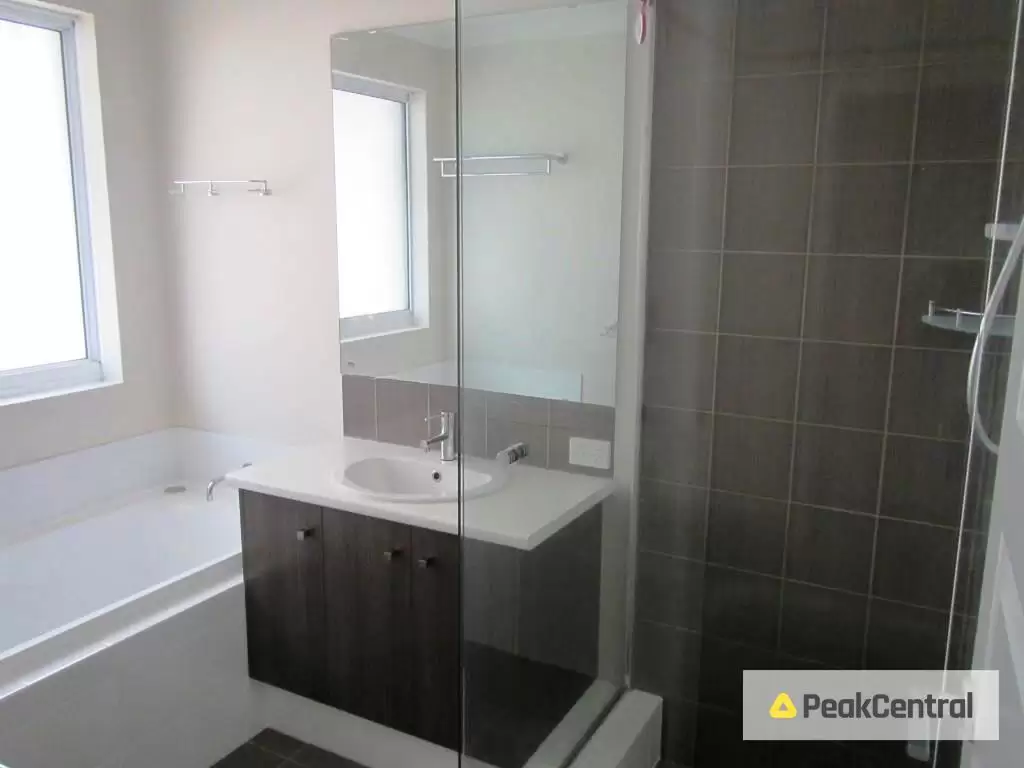 9 Monet Lane, Success Leased by Peak Central Property Group - image 6