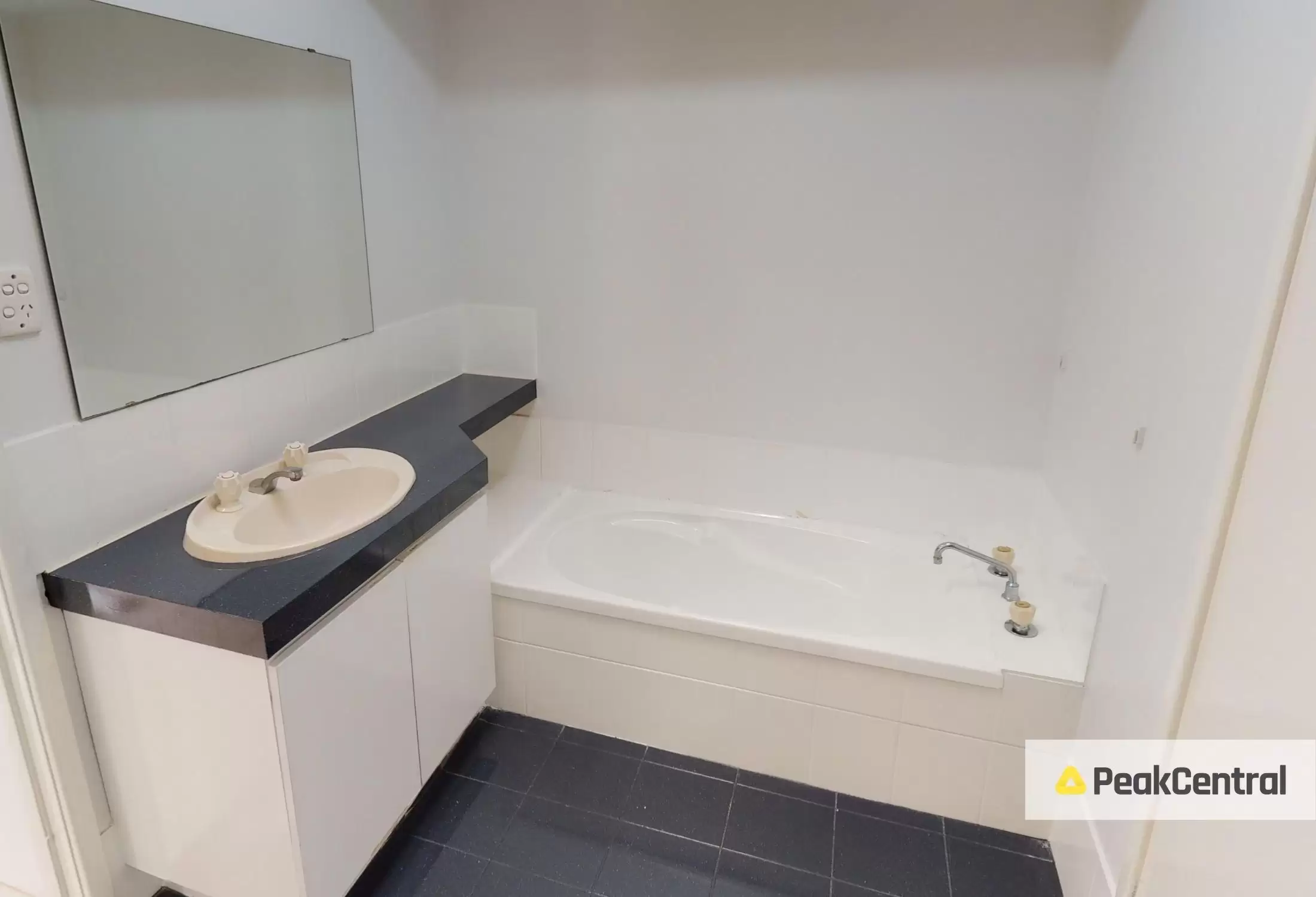 2/164 Bateman Road, Brentwood For Lease by Peak Central Property Group - image 9