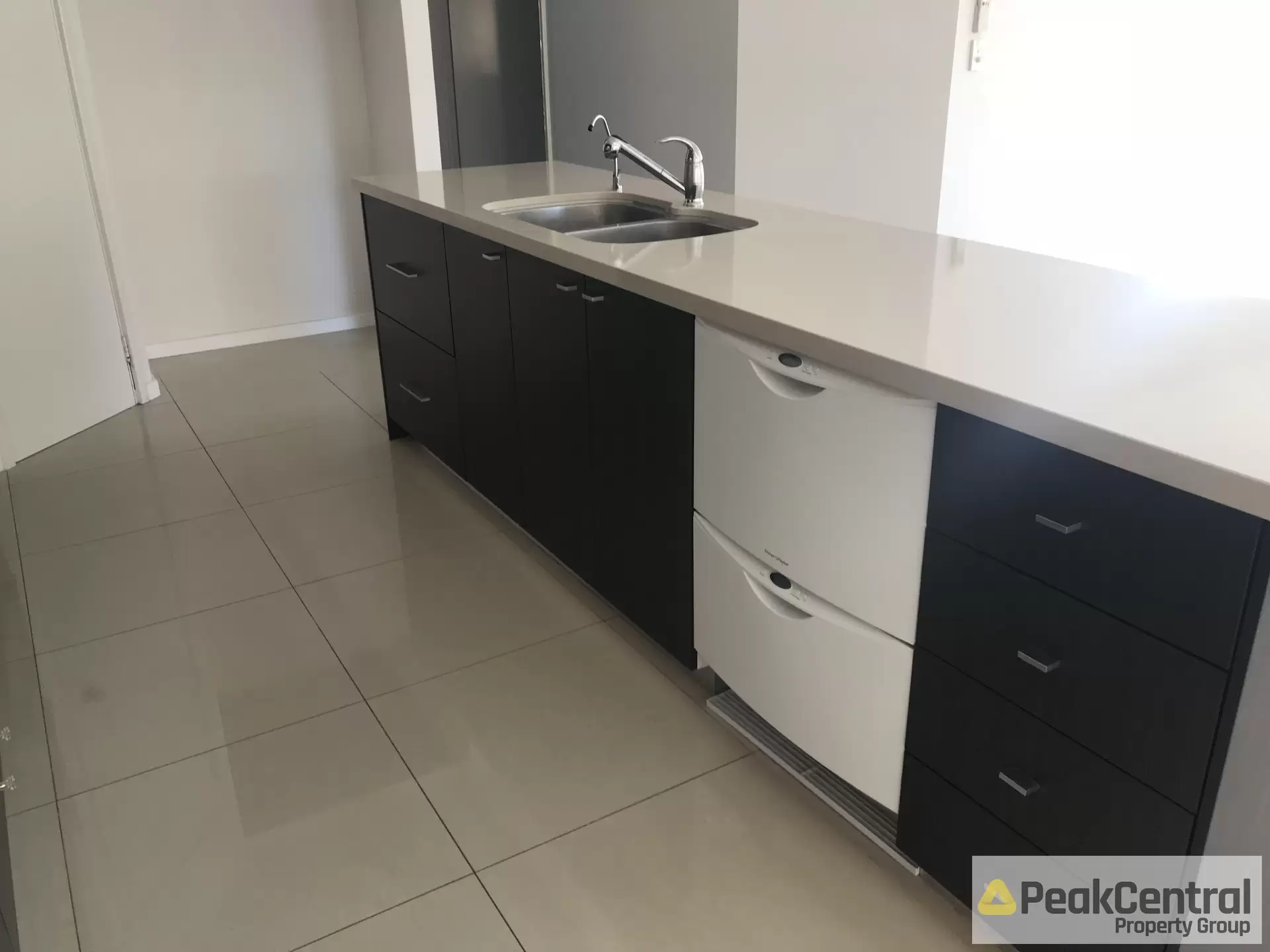 38 Plumwood Avenue, Hammond Park Leased by Peak Central Property Group - image 1