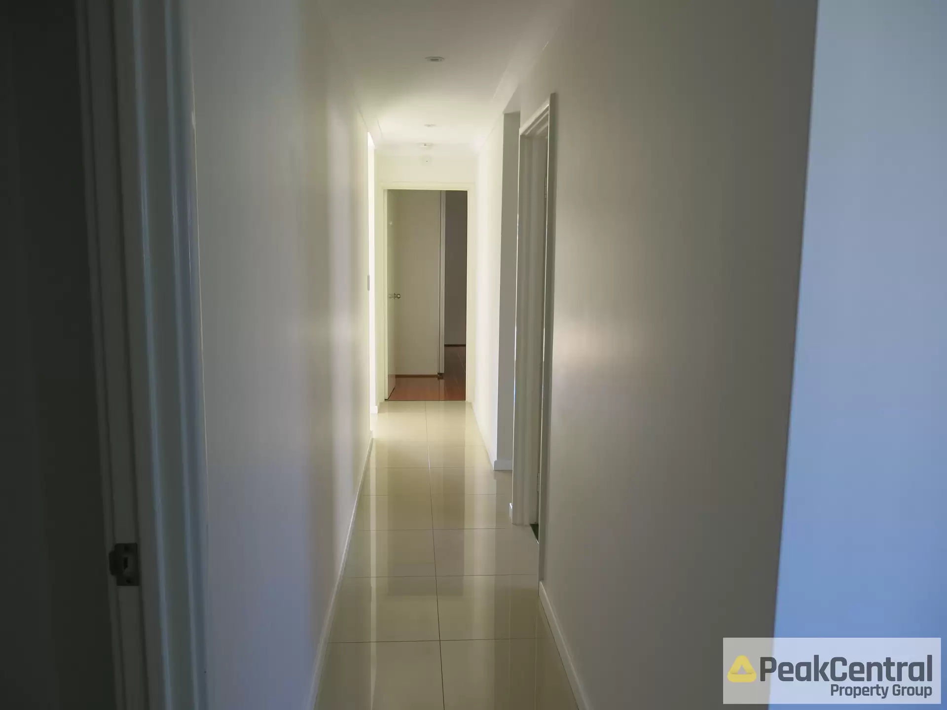 38 Plumwood Avenue, Hammond Park Leased by Peak Central Property Group - image 1