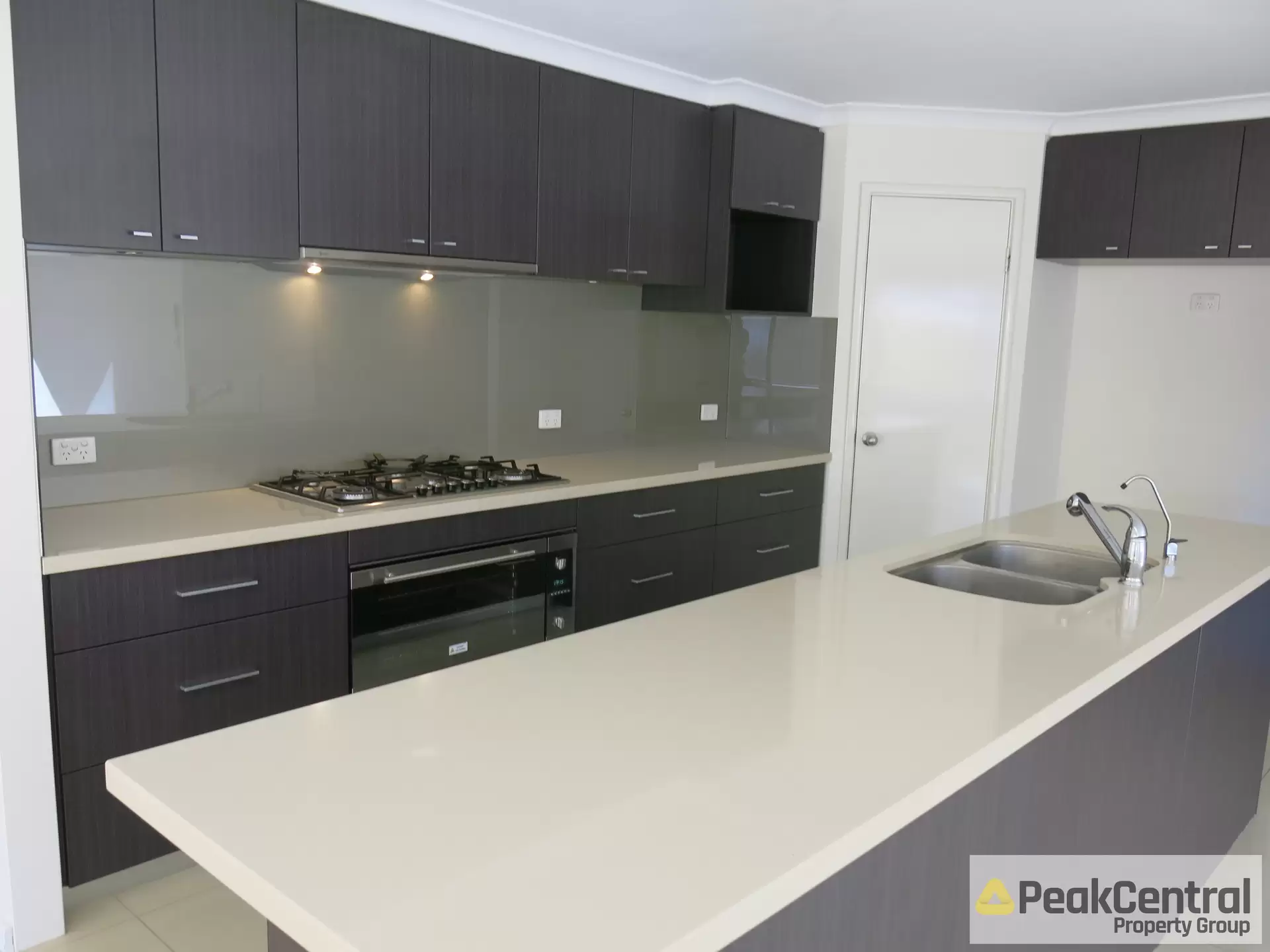 38 Plumwood Avenue, Hammond Park Leased by Peak Central Property Group - image 1