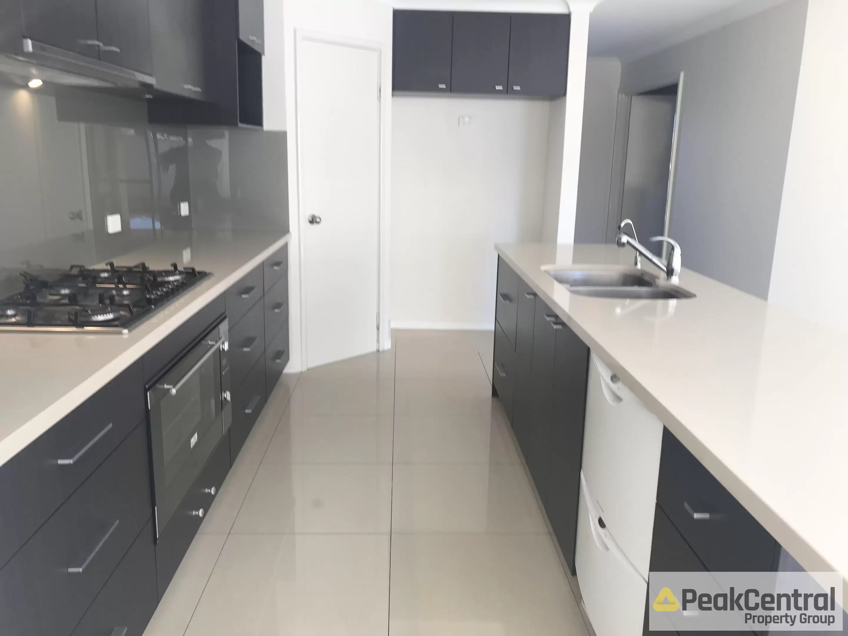 38 Plumwood Avenue, Hammond Park Leased by Peak Central Property Group - image 5