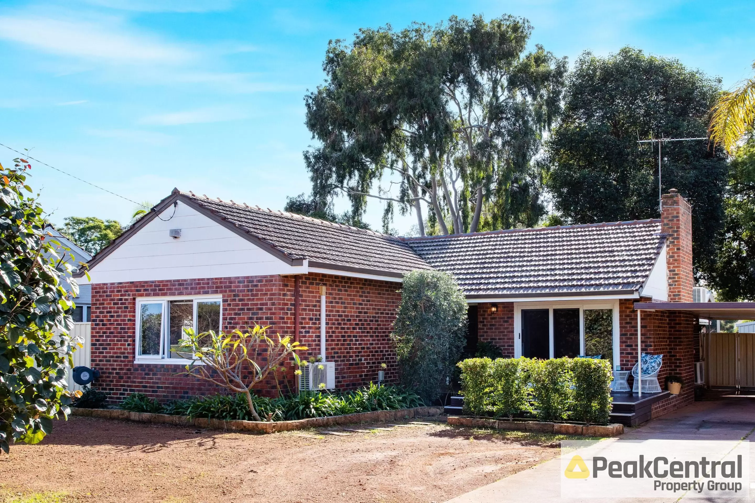 36 Clinton Avenue, St James Leased by Peak Central Property Group - image 1