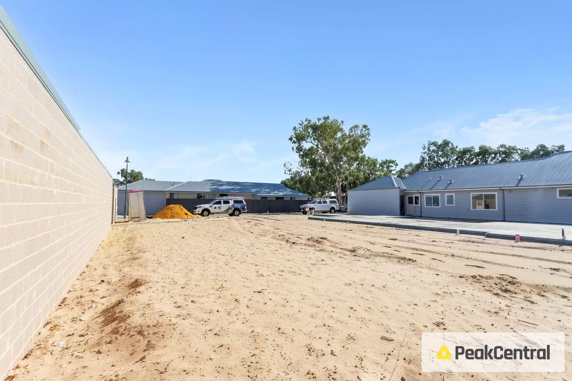 12 York Lane, Viveash Sold by Peak Central Property Group - image 2