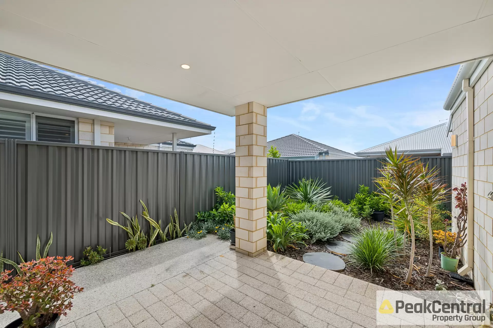 22 Lapis Road, Treeby Leased by Peak Central Property Group - image 1
