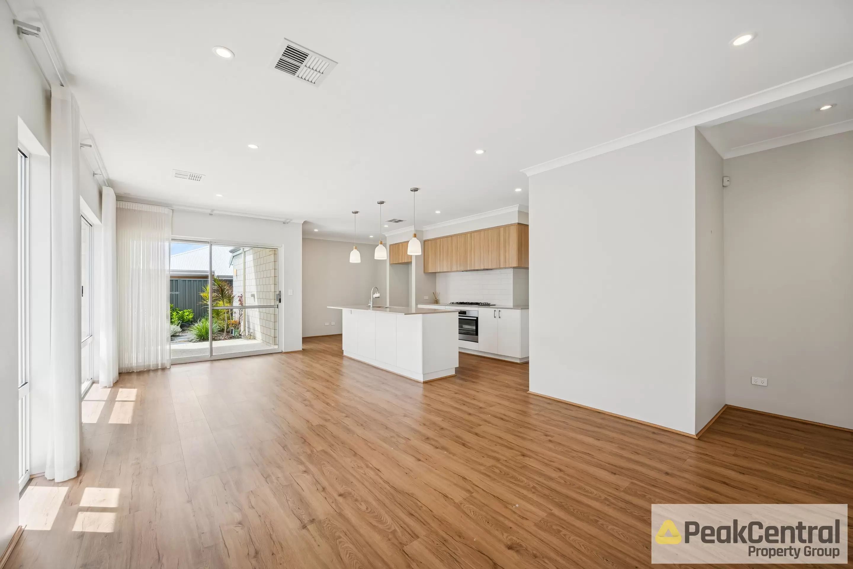 22 Lapis Road, Treeby Leased by Peak Central Property Group - image 10