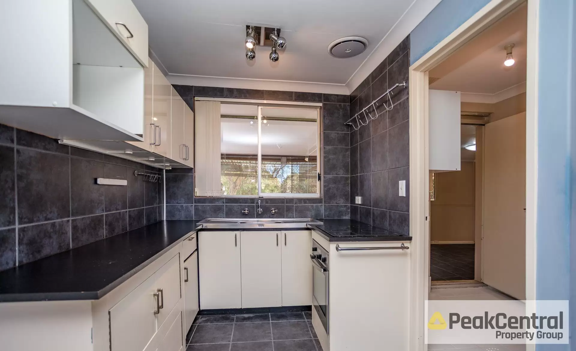 2 Redtingle Road, Camillo Leased by Peak Central Property Group - image 1