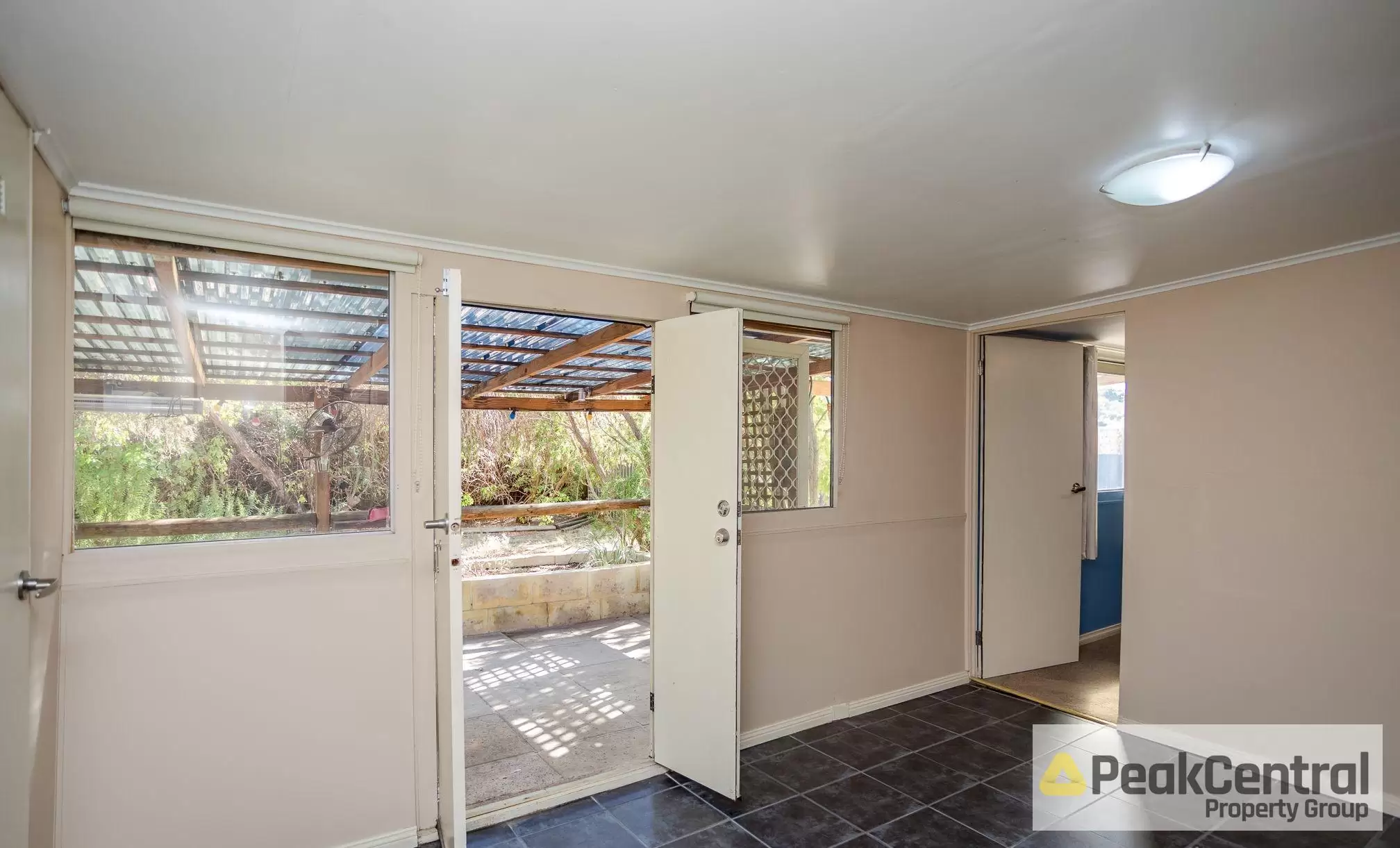 2 Redtingle Road, Camillo Leased by Peak Central Property Group - image 10