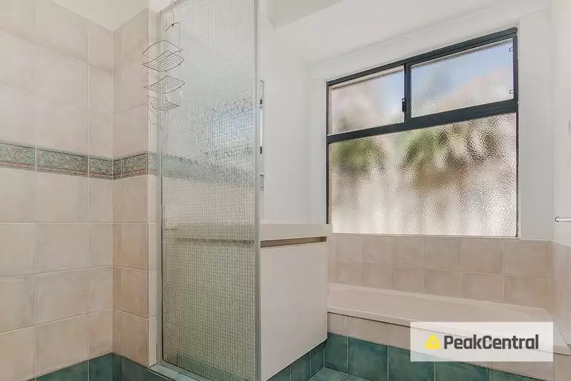 18 Pesaro Green, Secret Harbour Leased by Peak Central Property Group - image 10