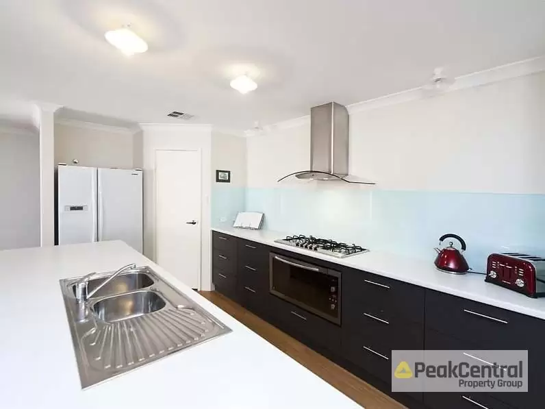 12 Carbine Corner, Baldivis For Lease by Peak Central Property Group - image 5