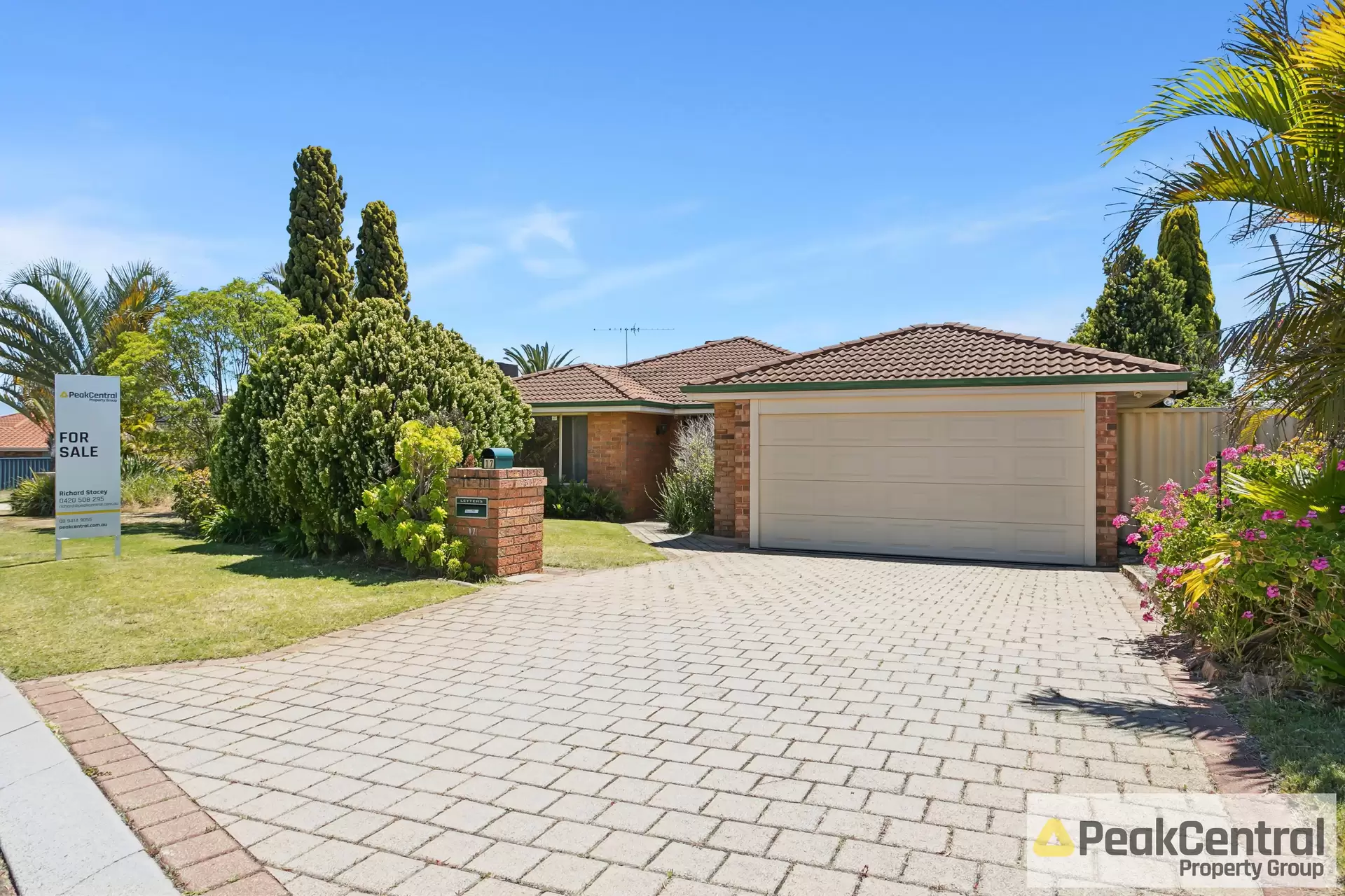 17 Derwent Crescent, Success For Sale by Peak Central Property Group - image 1